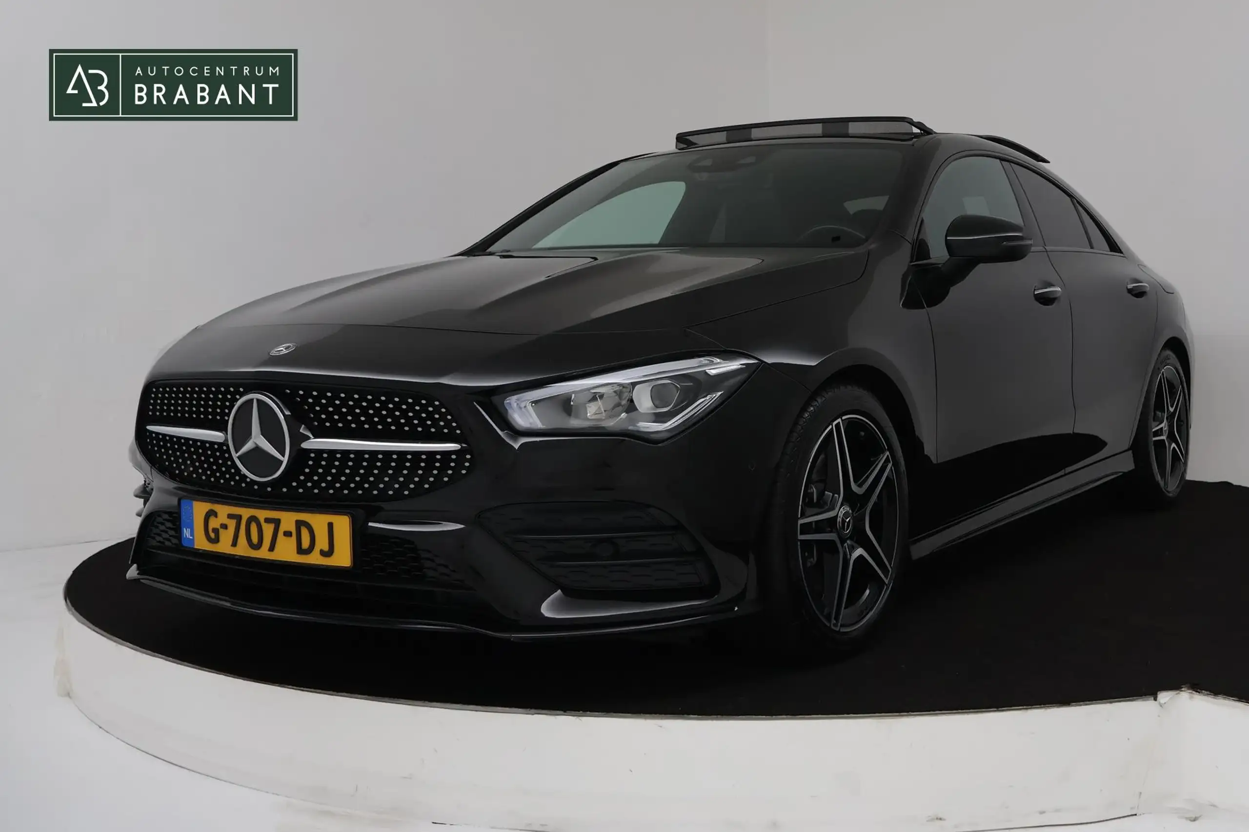 Mercedes-Benz - CLA 200