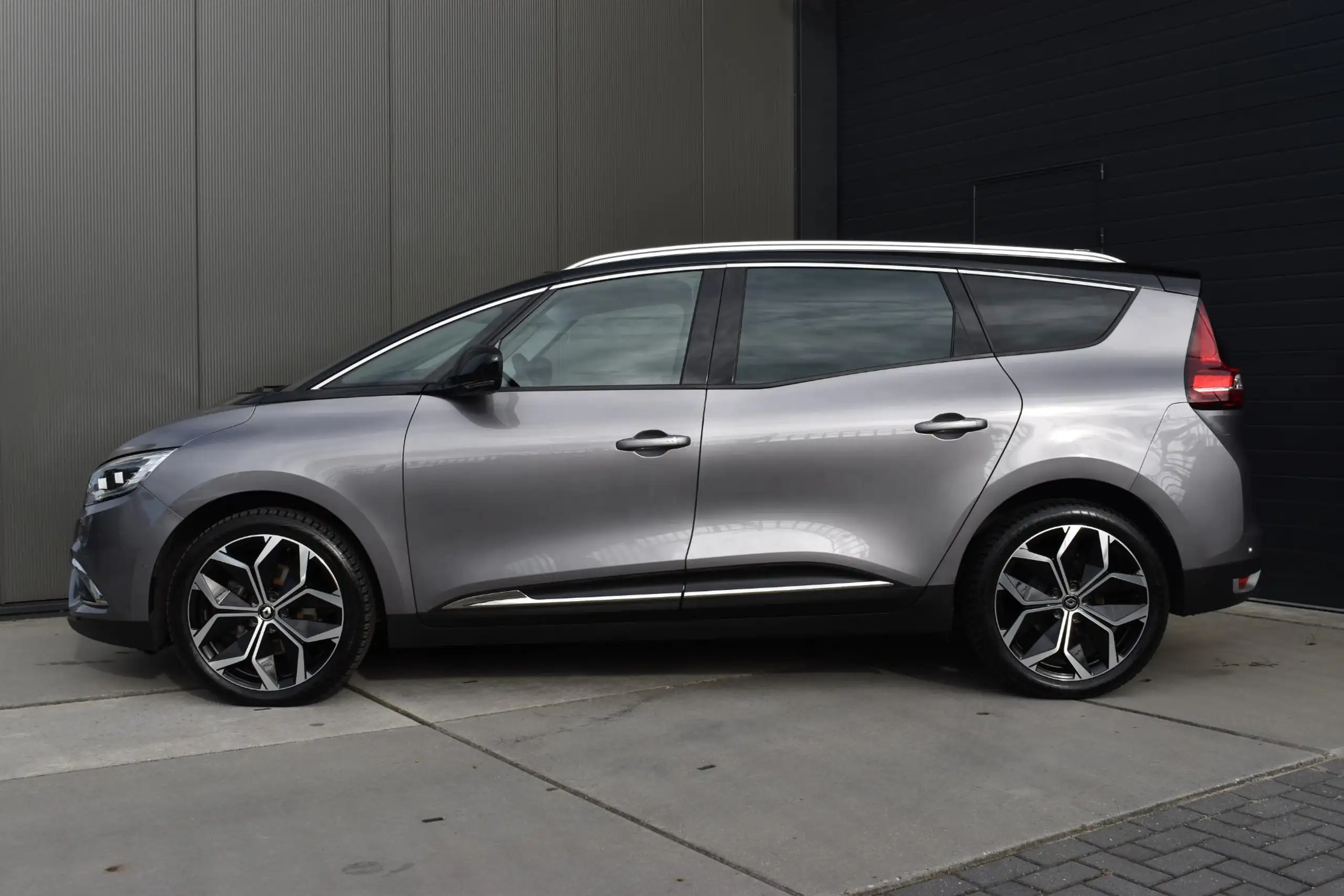 Renault - Grand Scenic