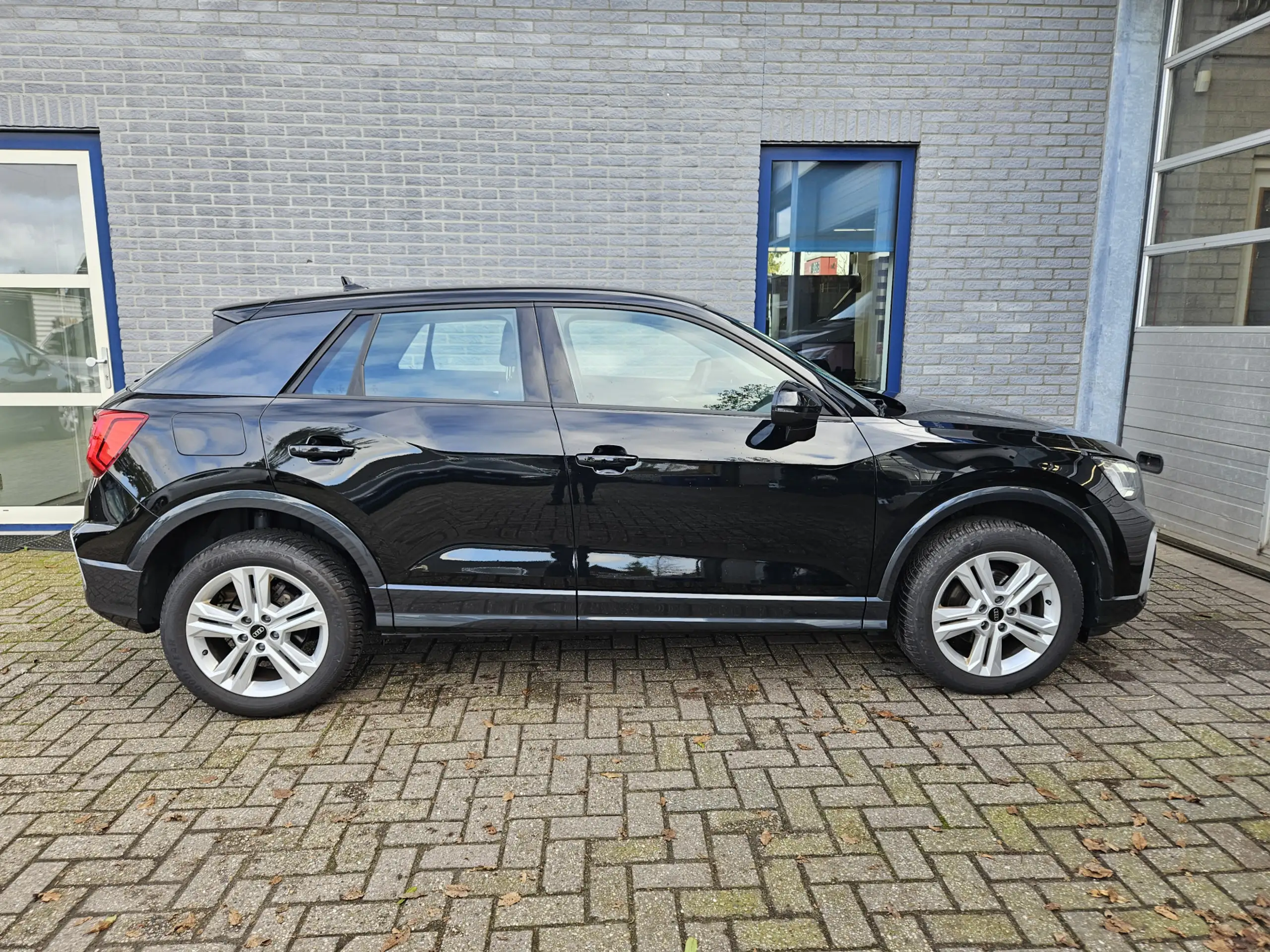 Audi - Q2