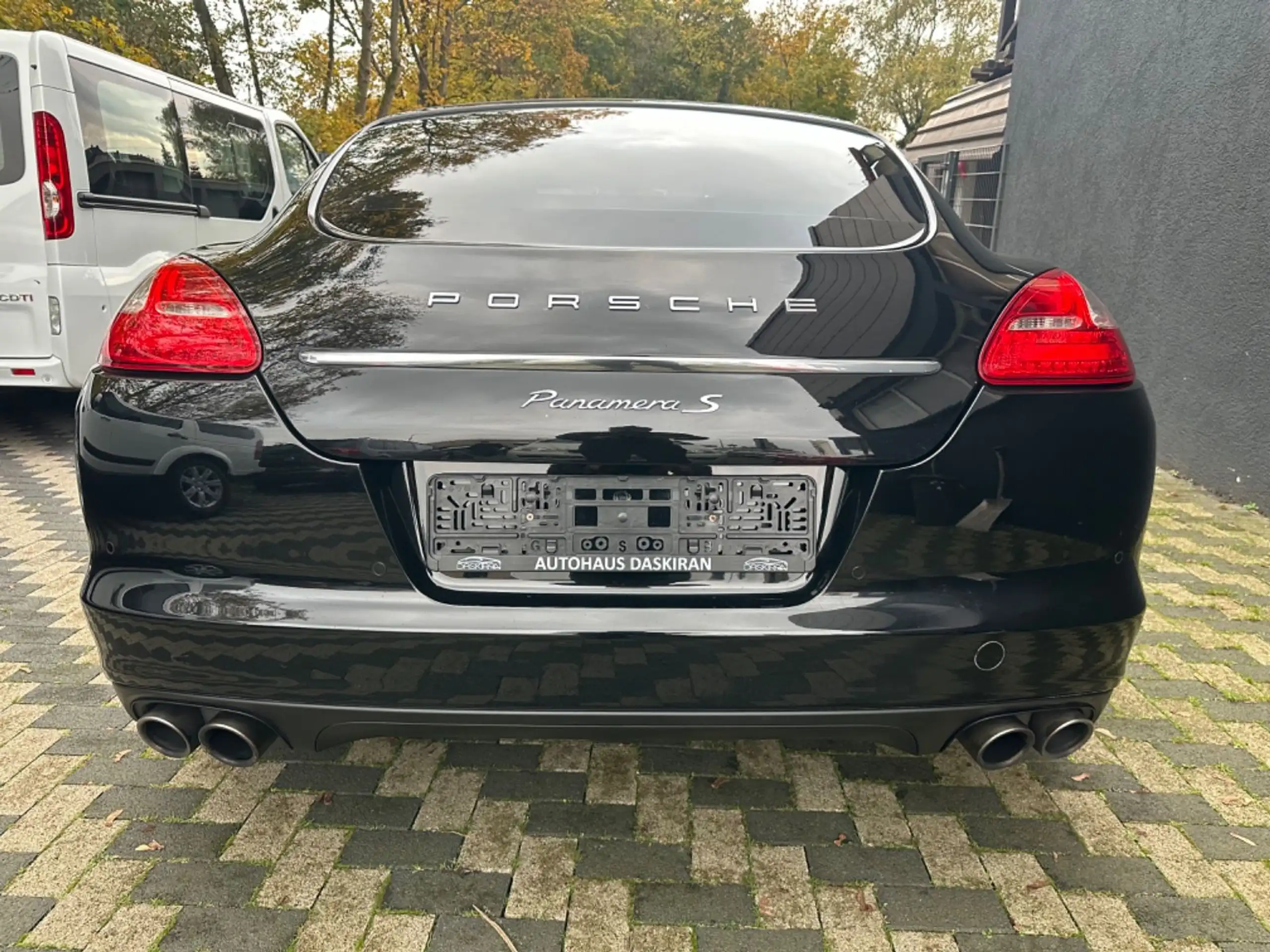 Porsche - Panamera