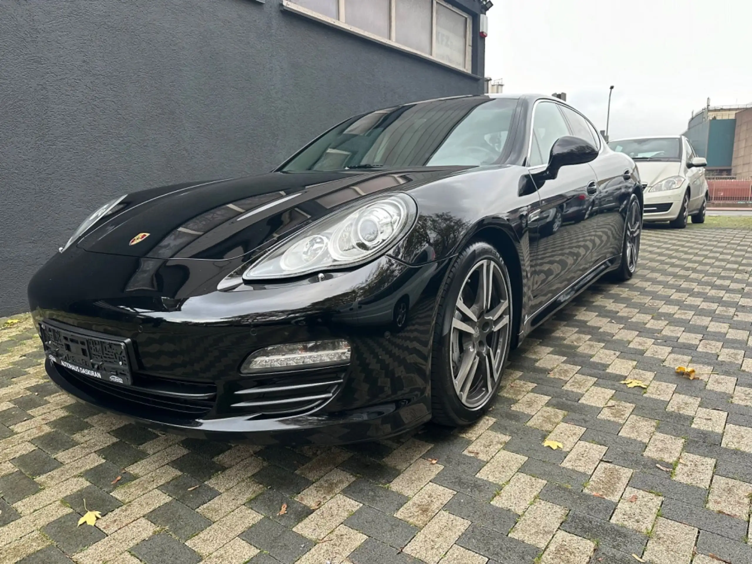 Porsche - Panamera