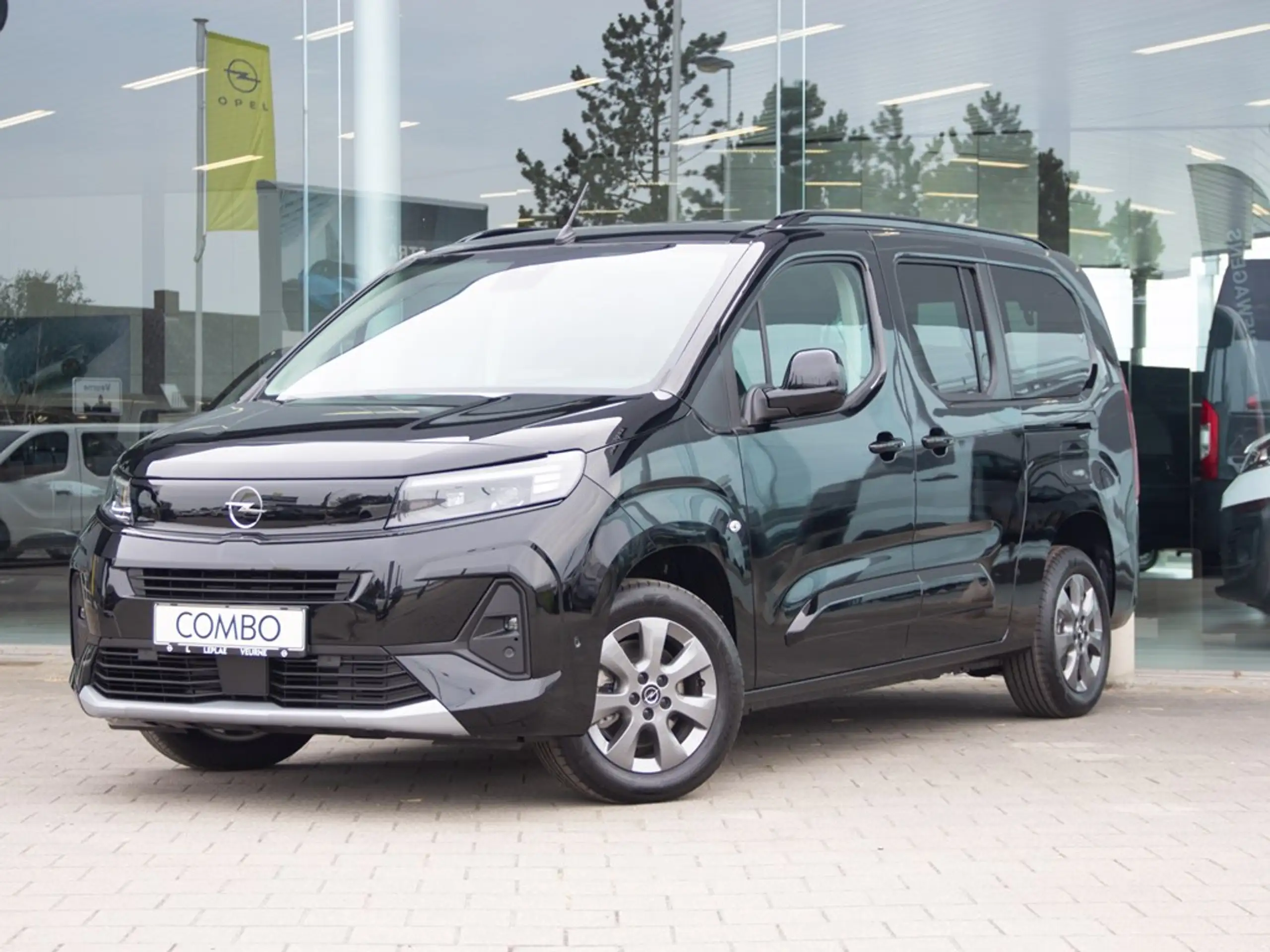 Opel Combo Life 2024