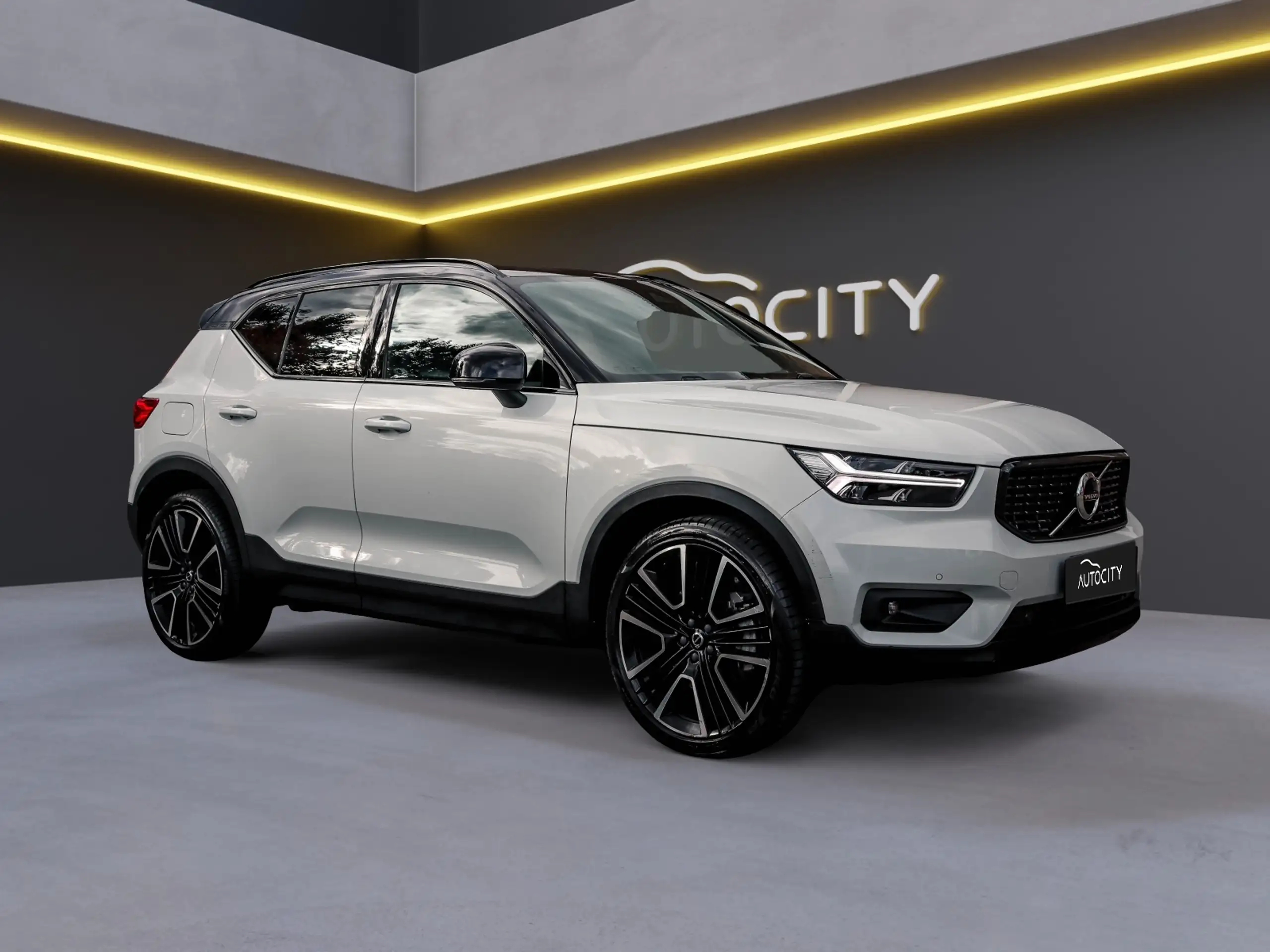 Volvo - XC40