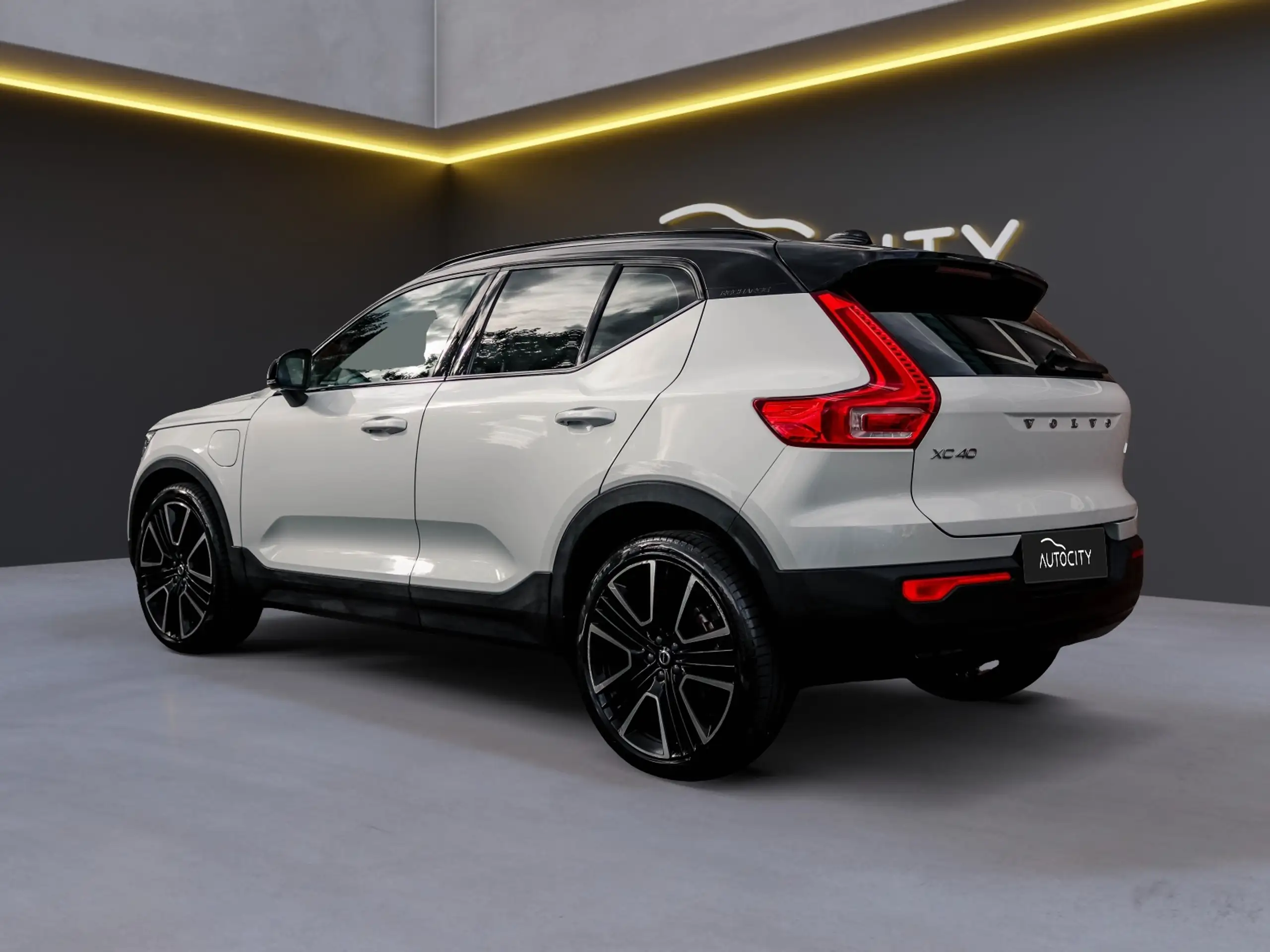 Volvo - XC40