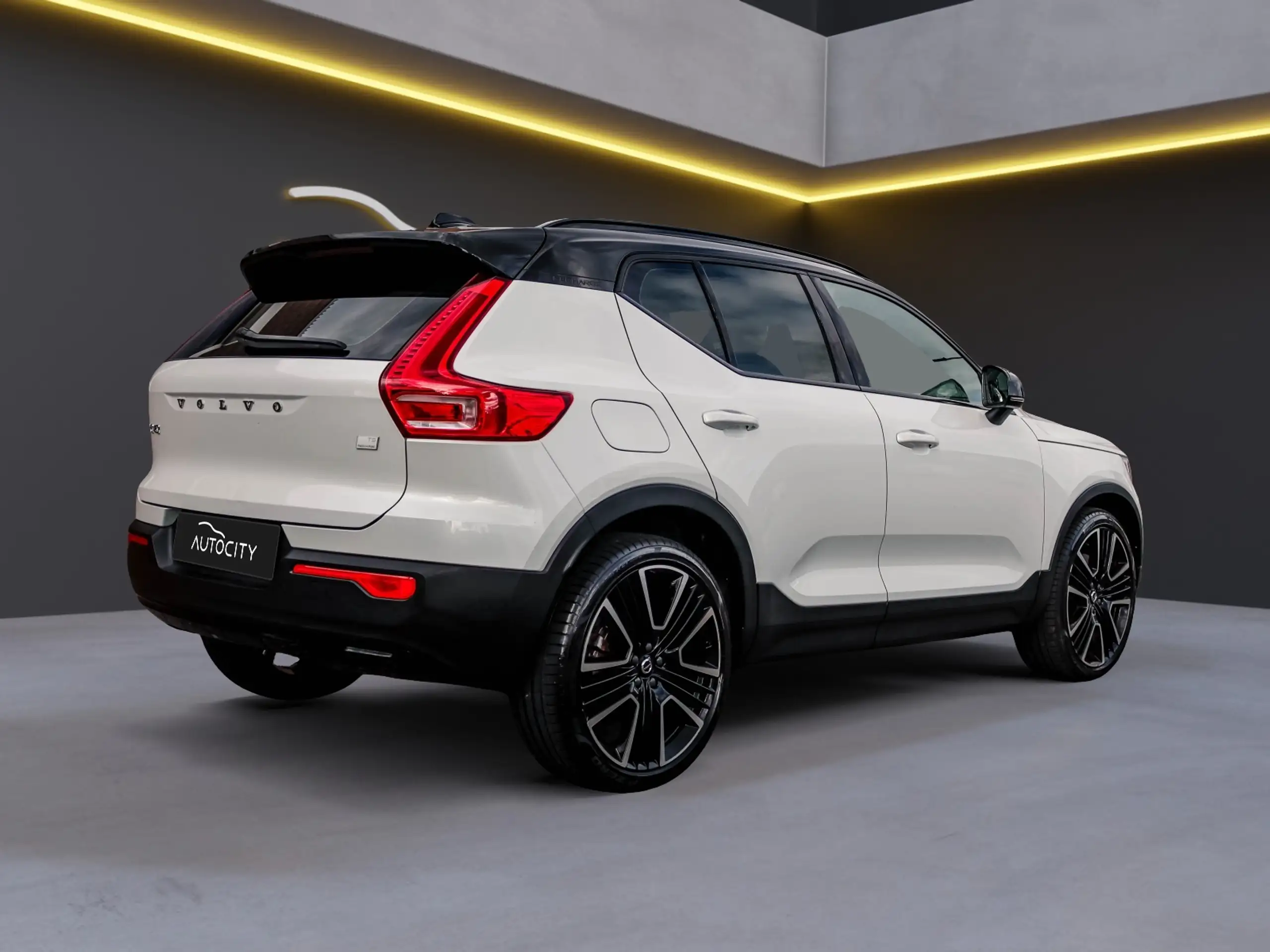 Volvo - XC40