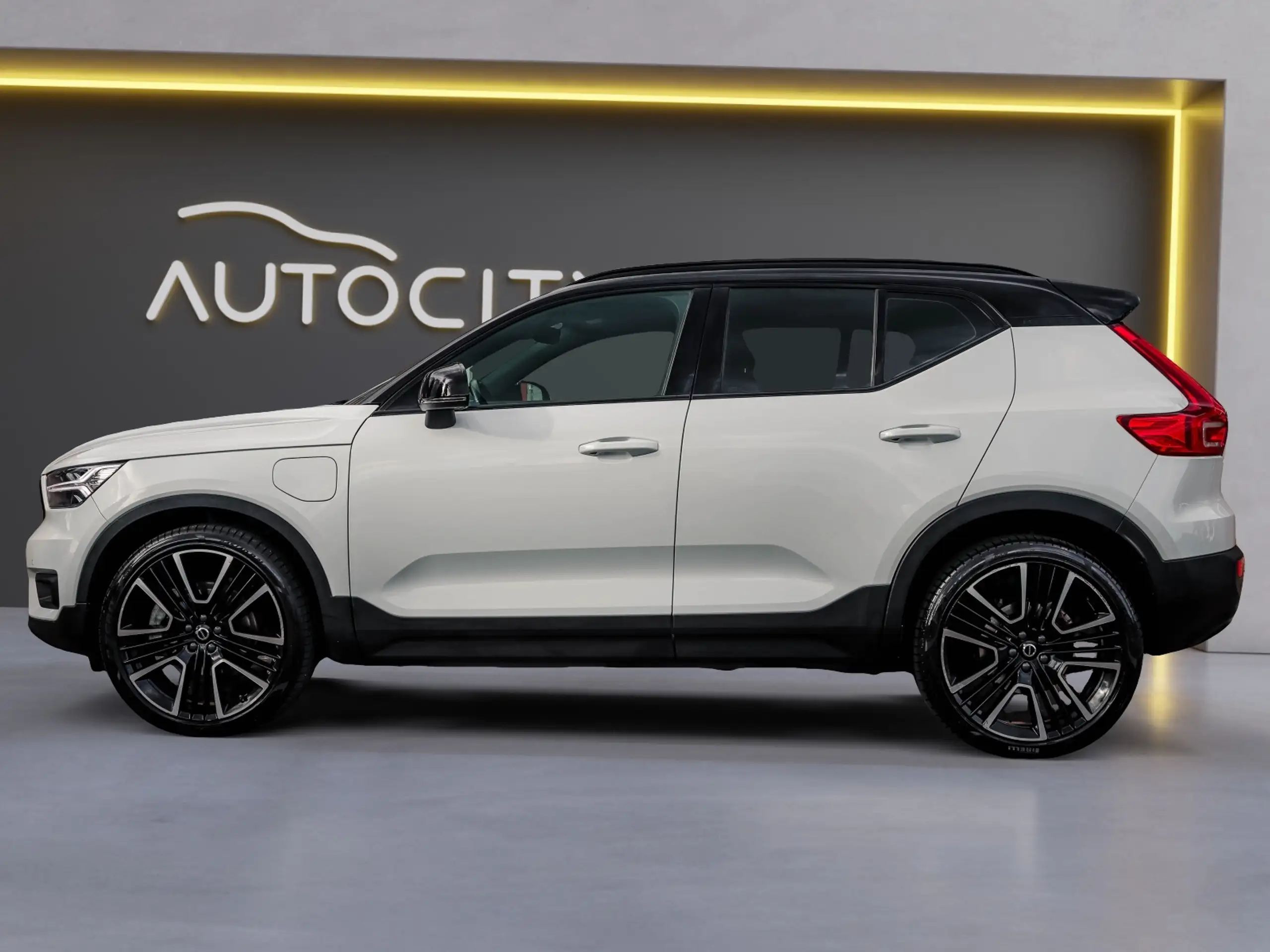 Volvo - XC40