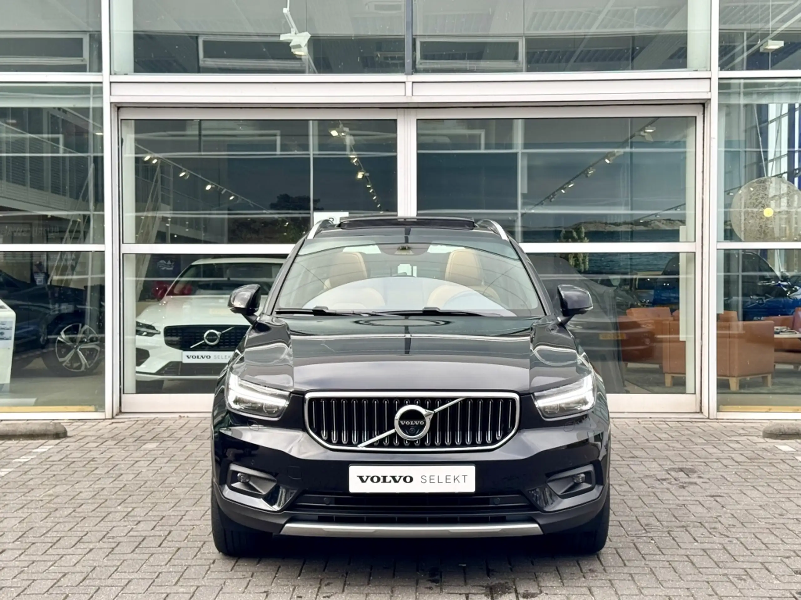 Volvo - XC40