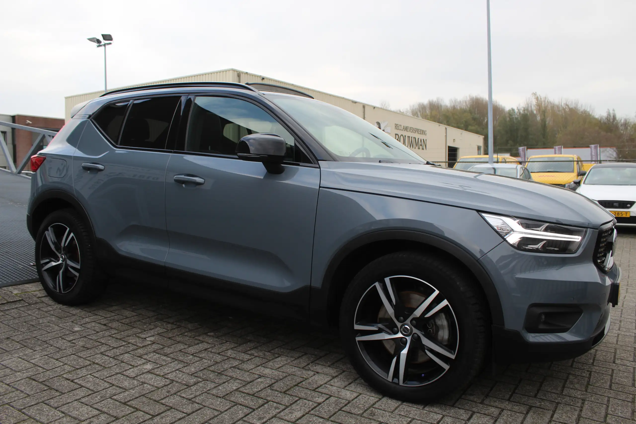 Volvo - XC40