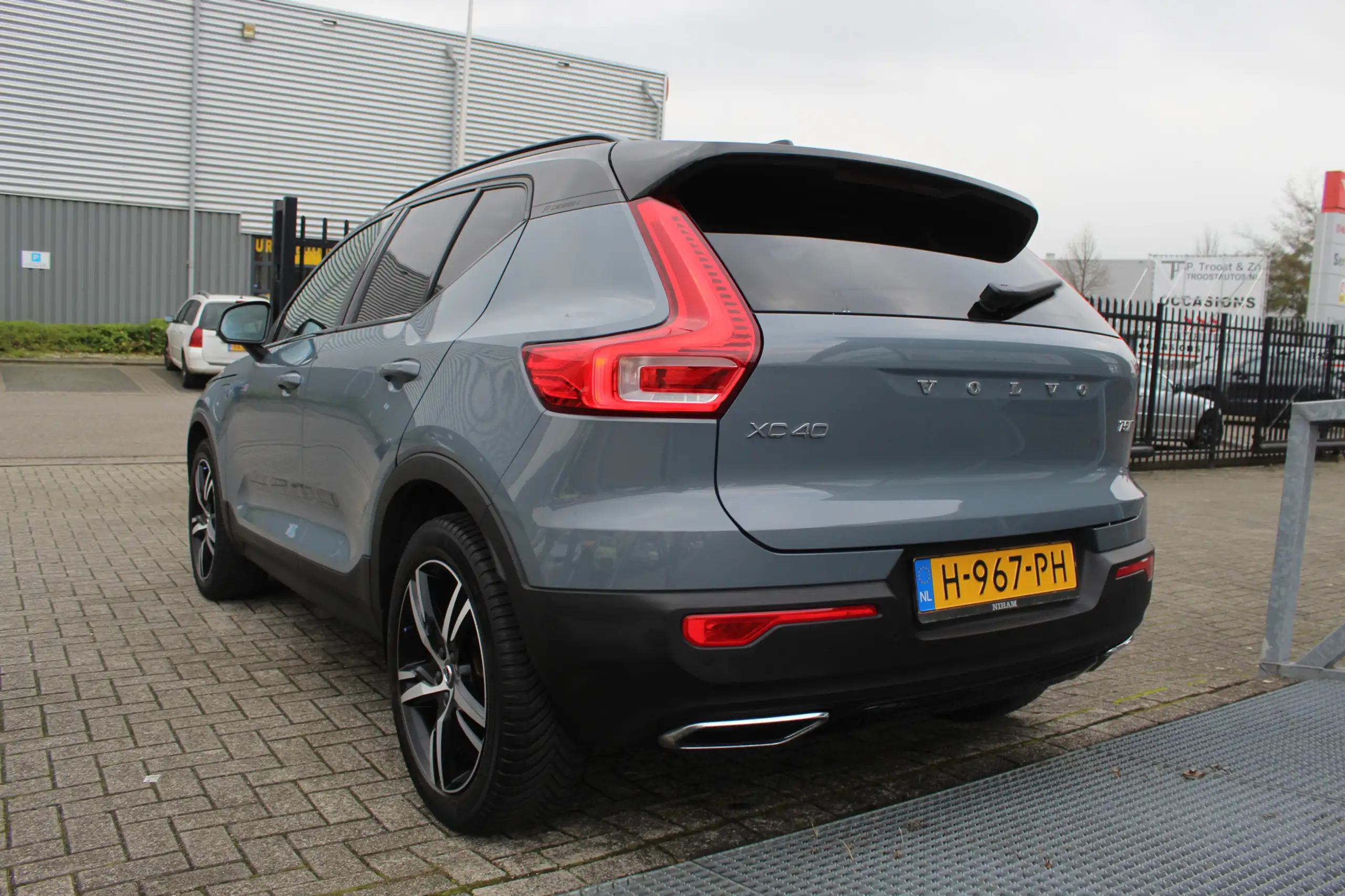 Volvo - XC40