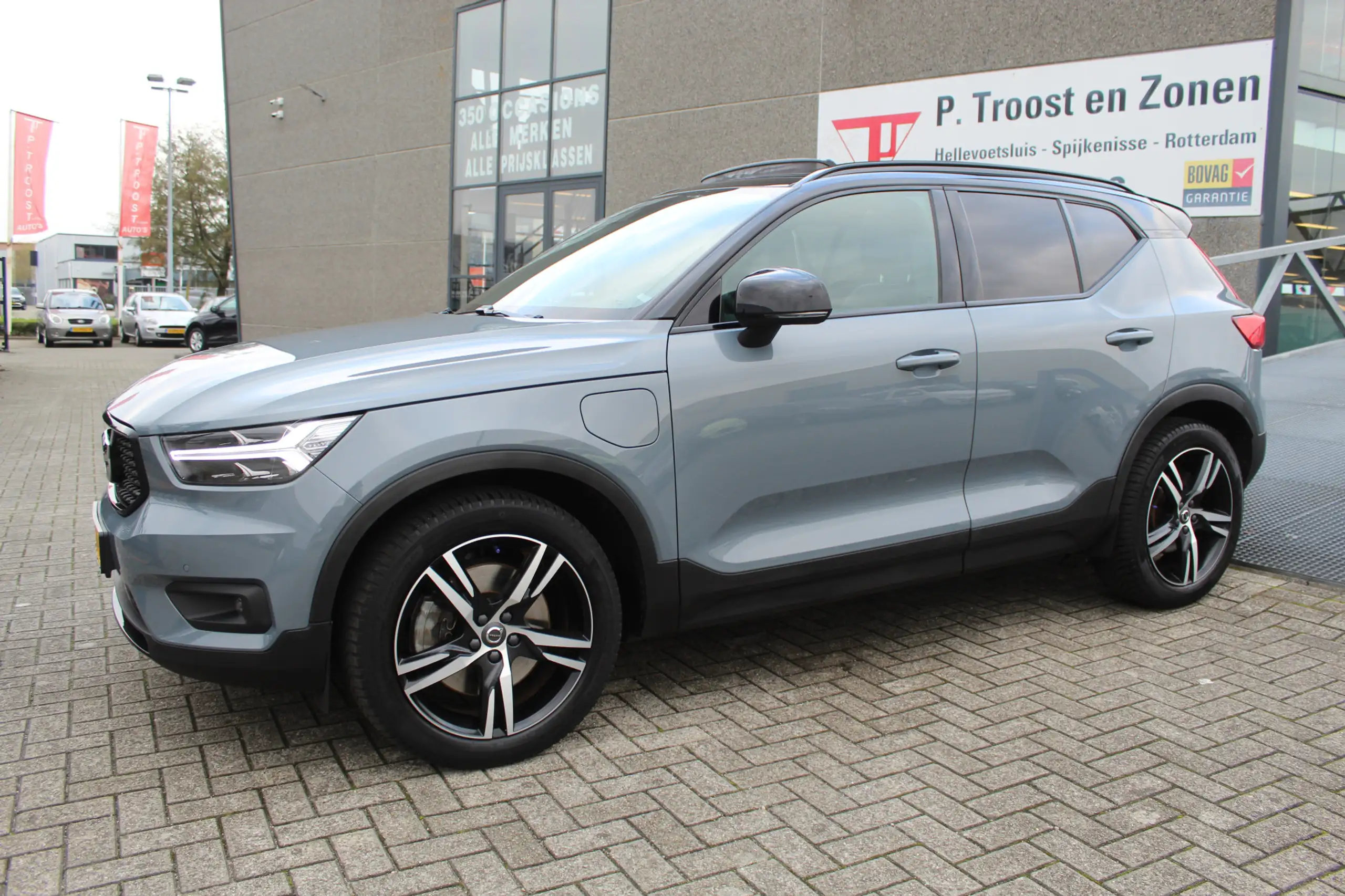 Volvo - XC40