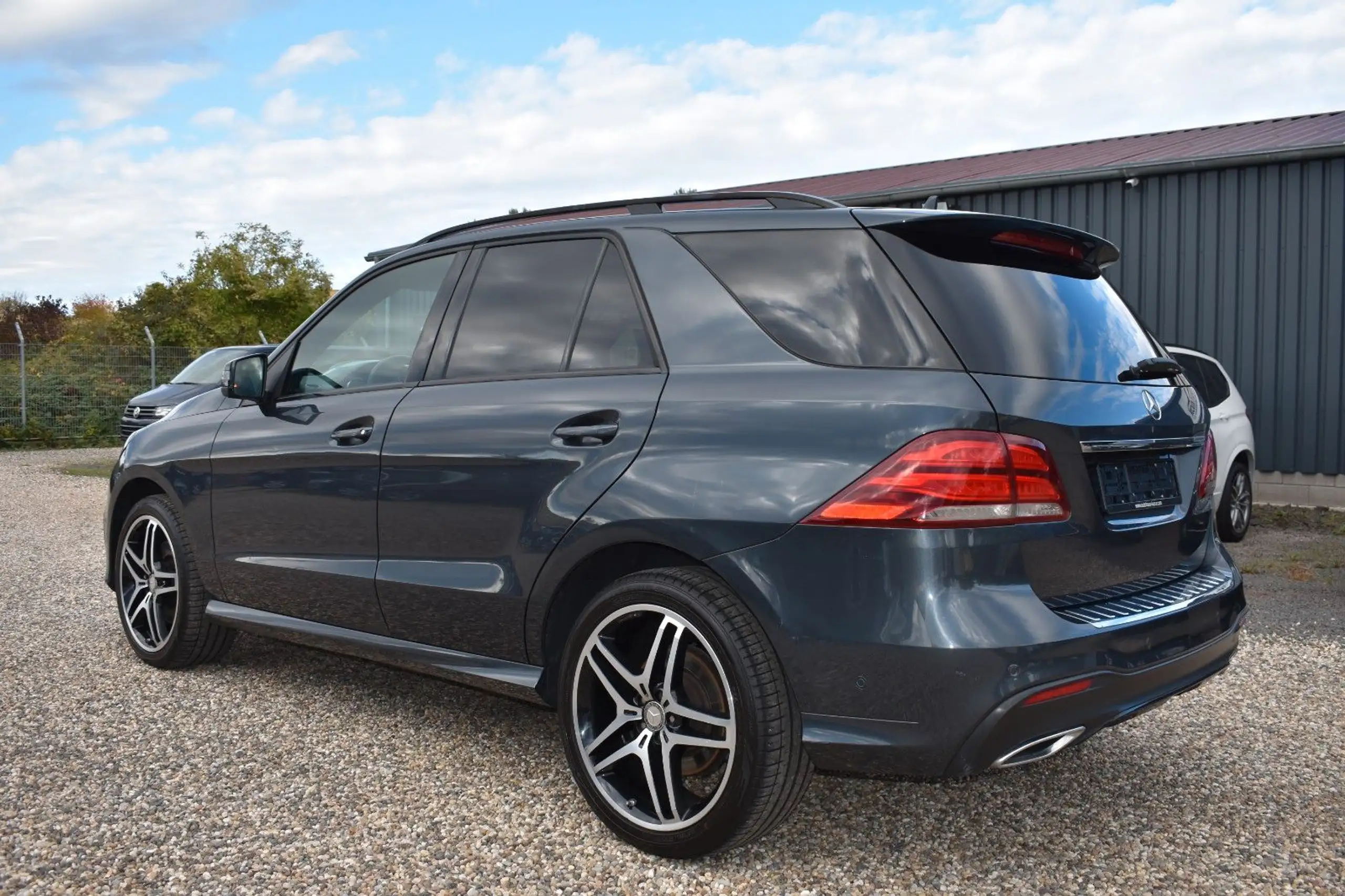 Mercedes-Benz - GLE 350