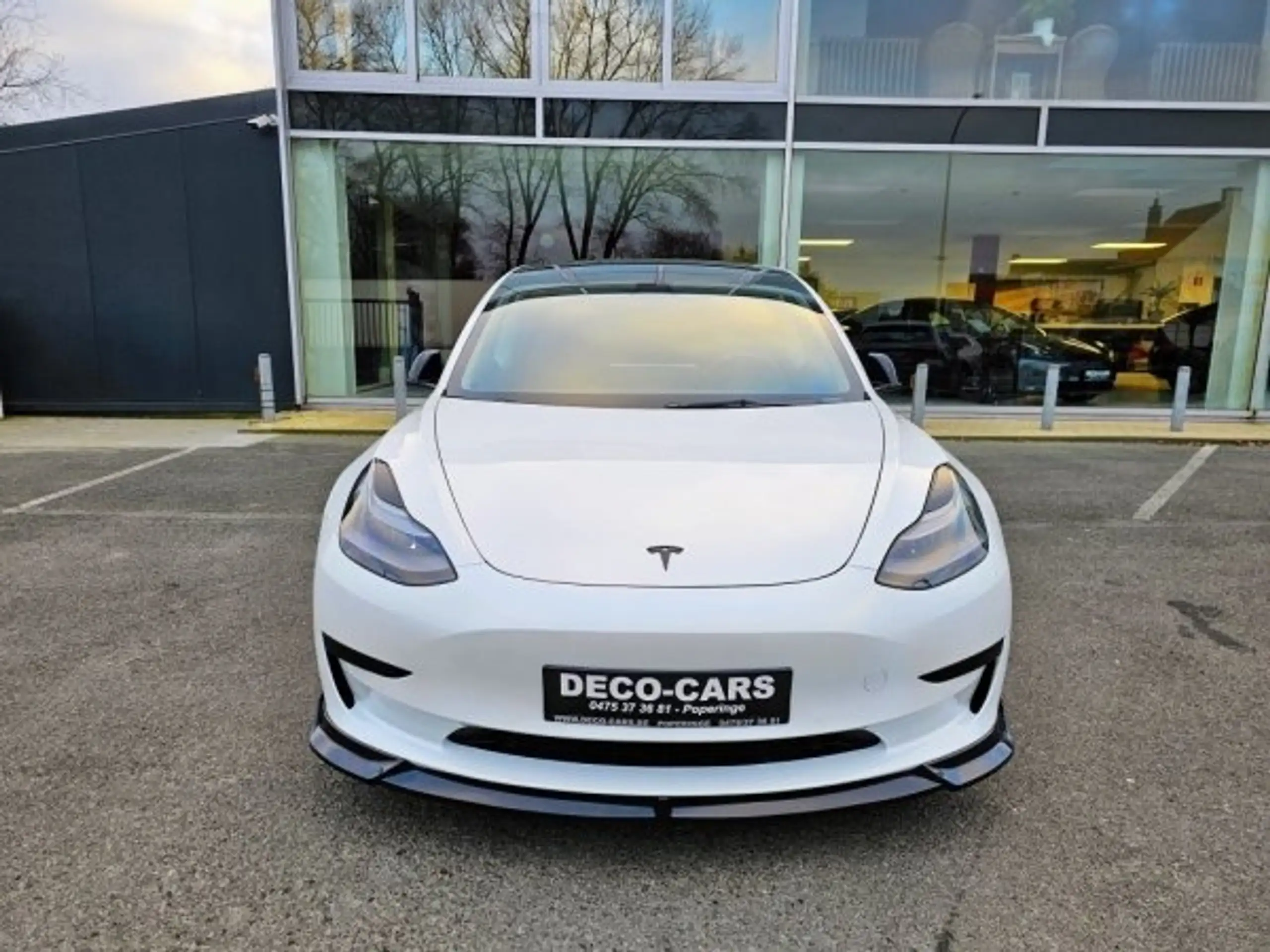 Tesla - Model 3