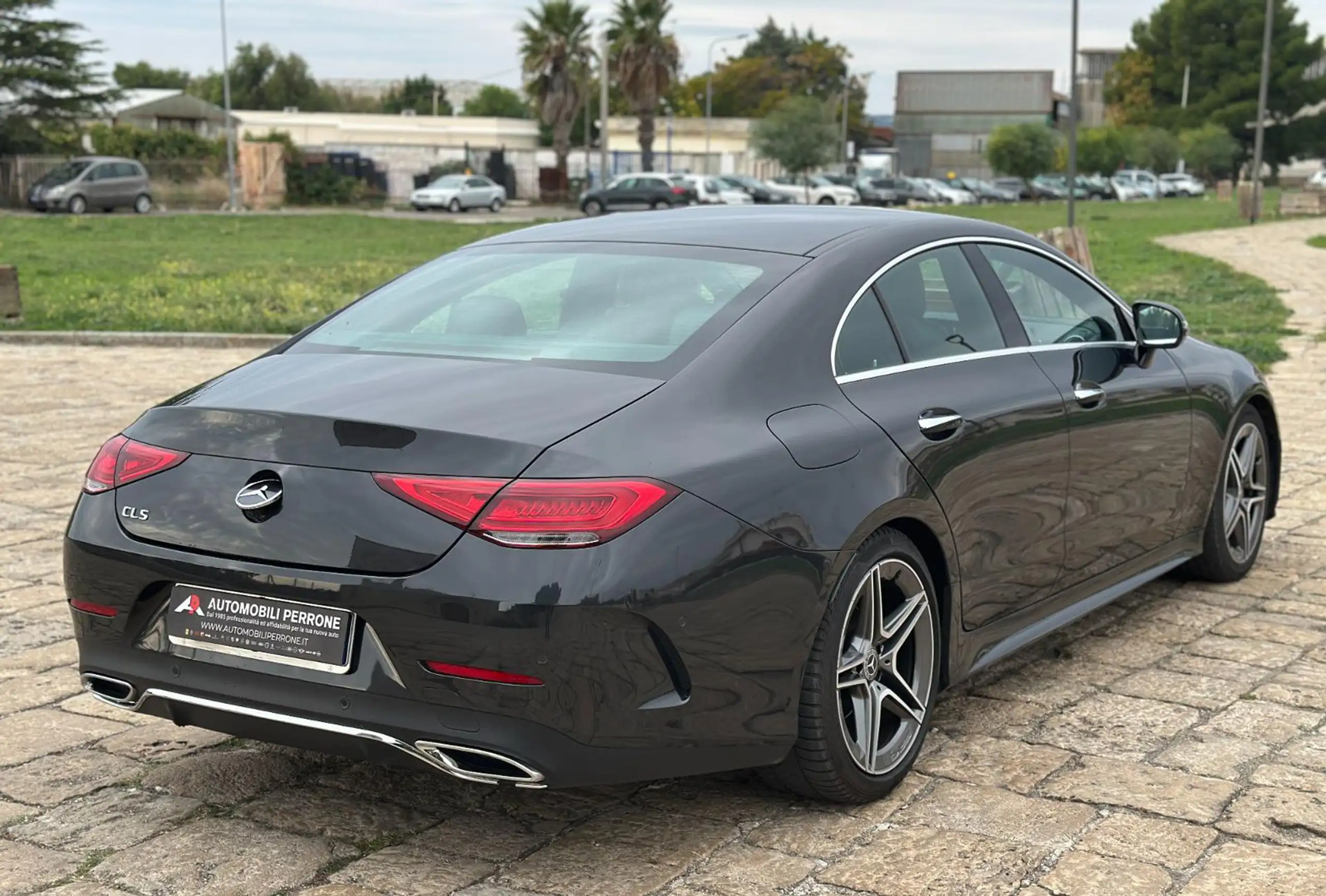 Mercedes-Benz - CLS 300