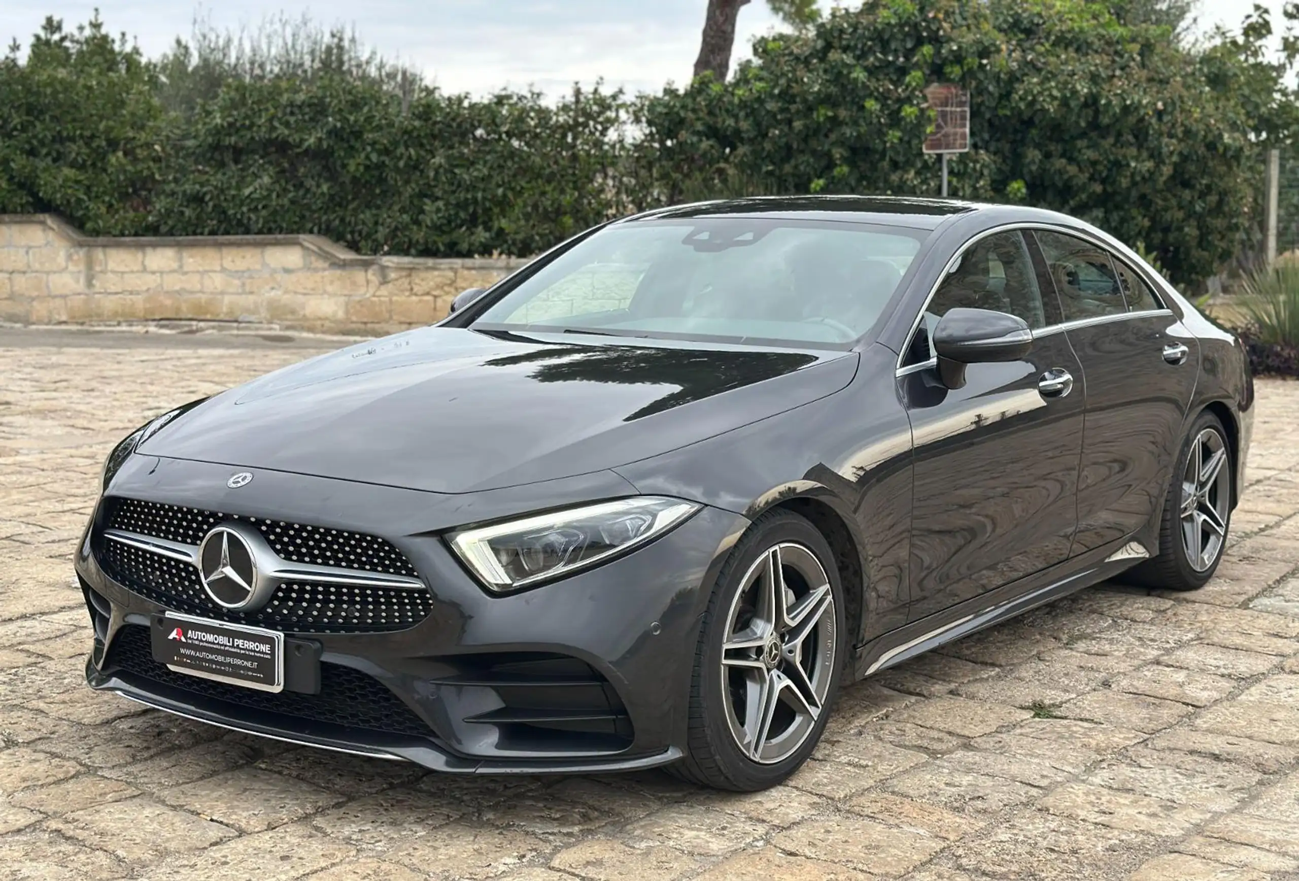 Mercedes-Benz - CLS 300