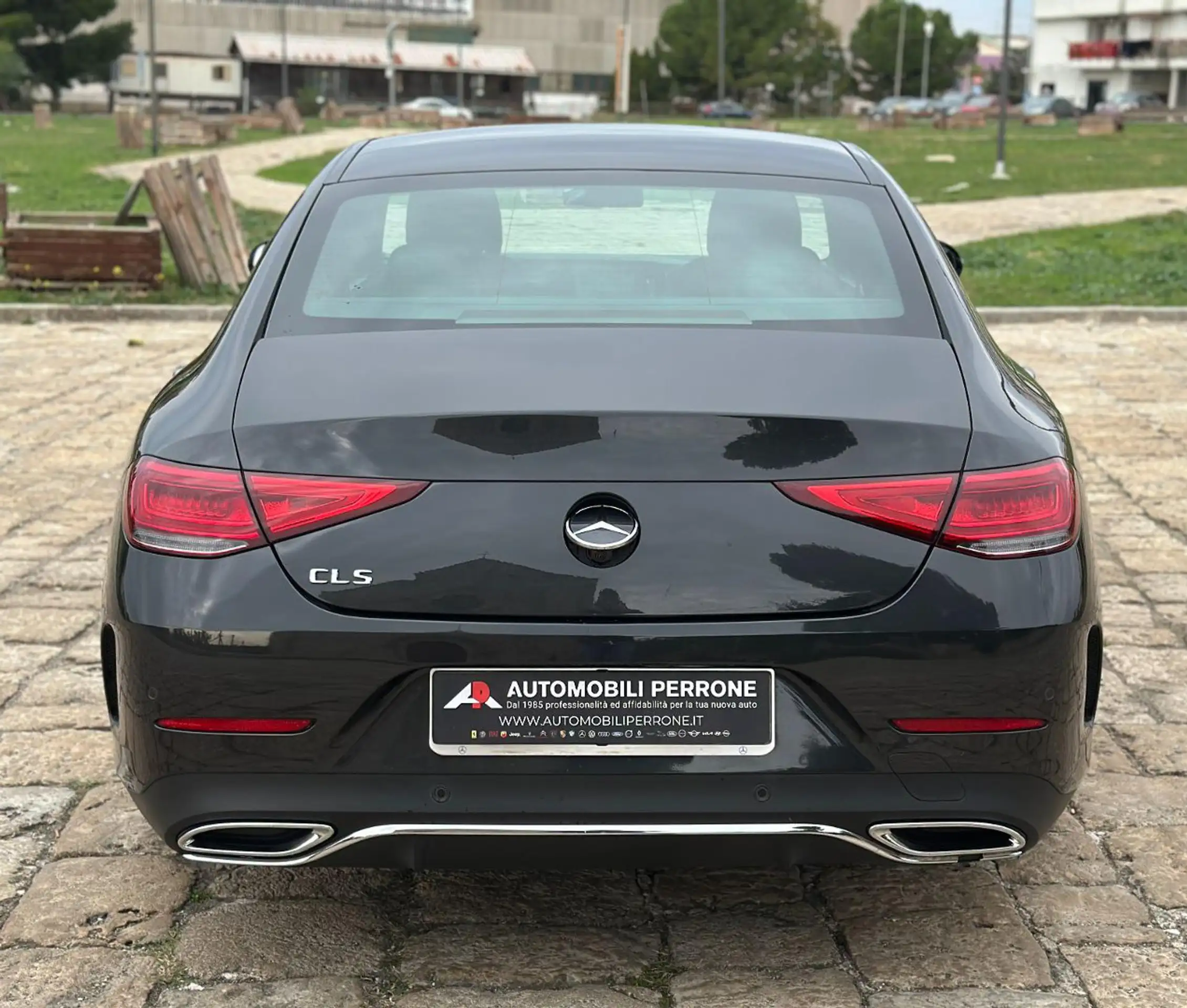 Mercedes-Benz - CLS 300