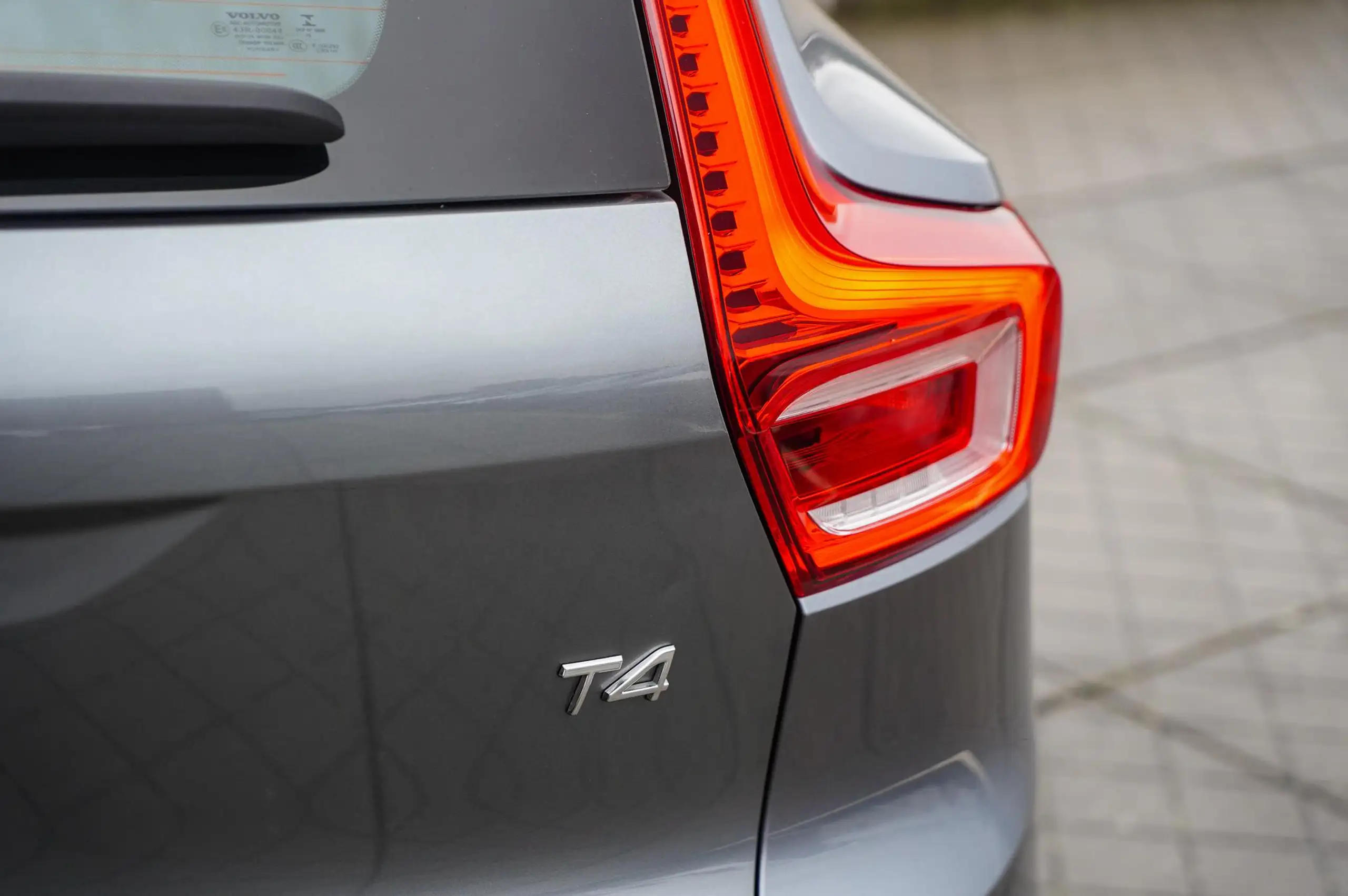 Volvo - XC40