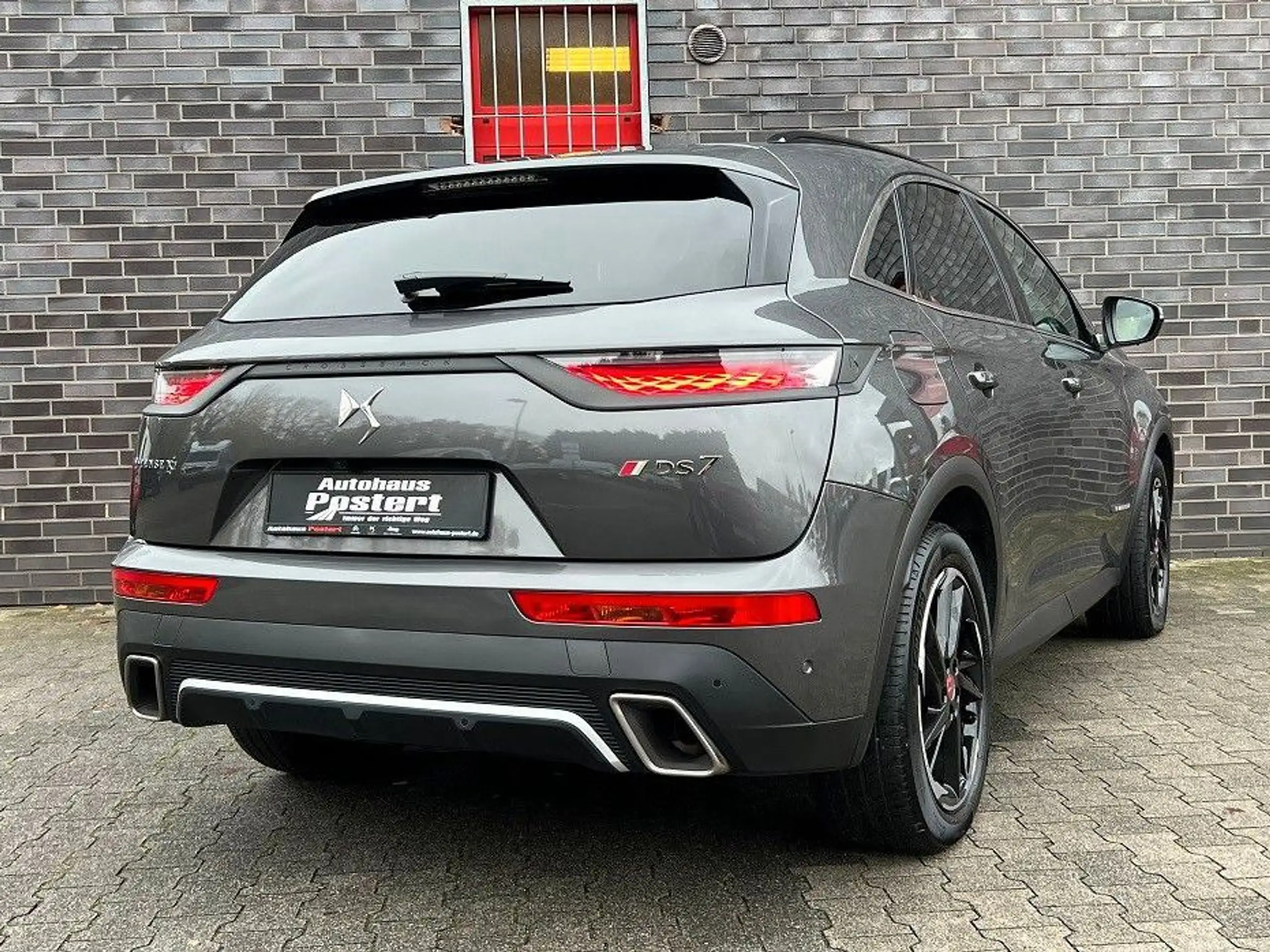 DS Automobiles - DS 7 Crossback