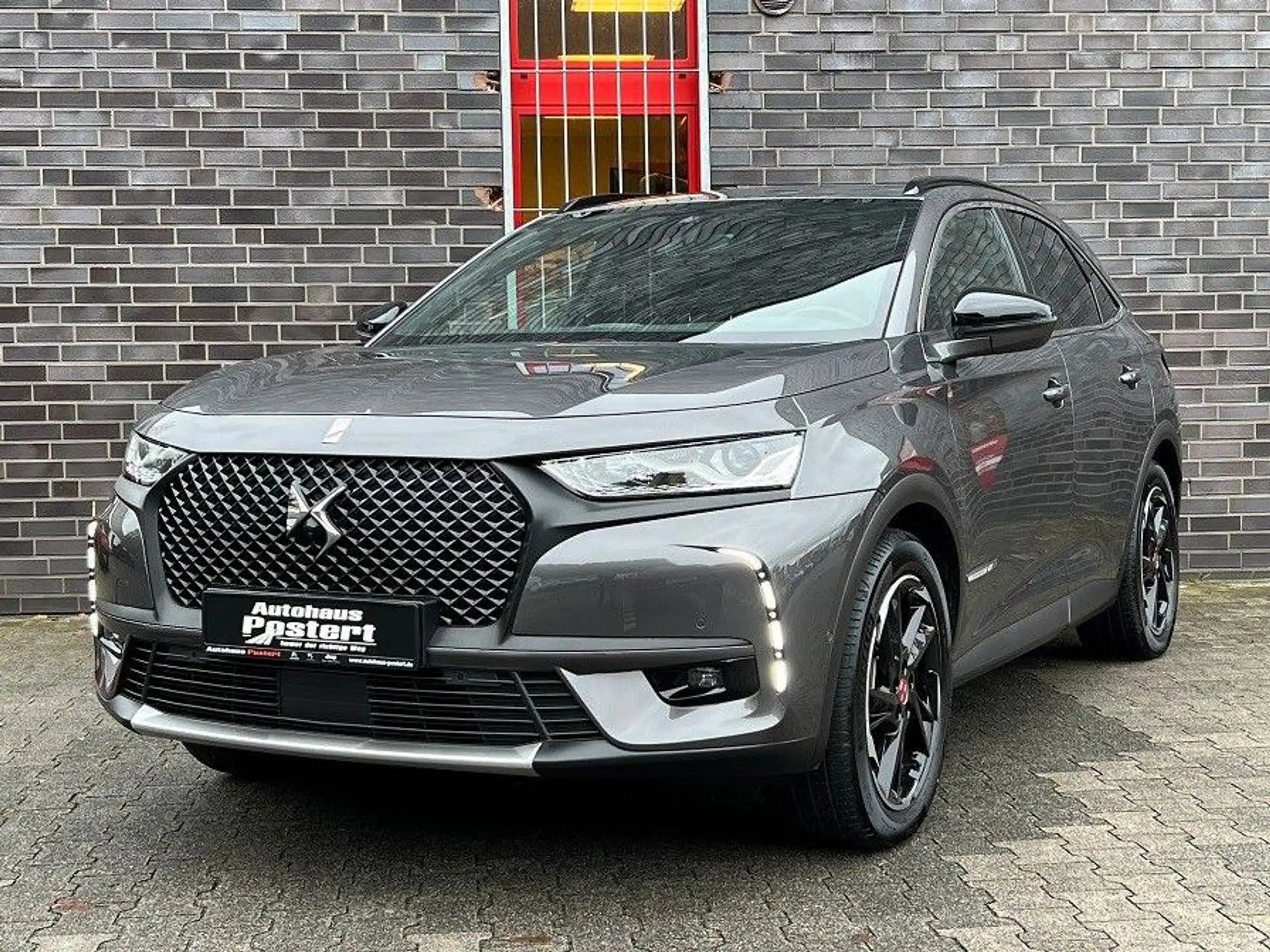 DS Automobiles - DS 7 Crossback