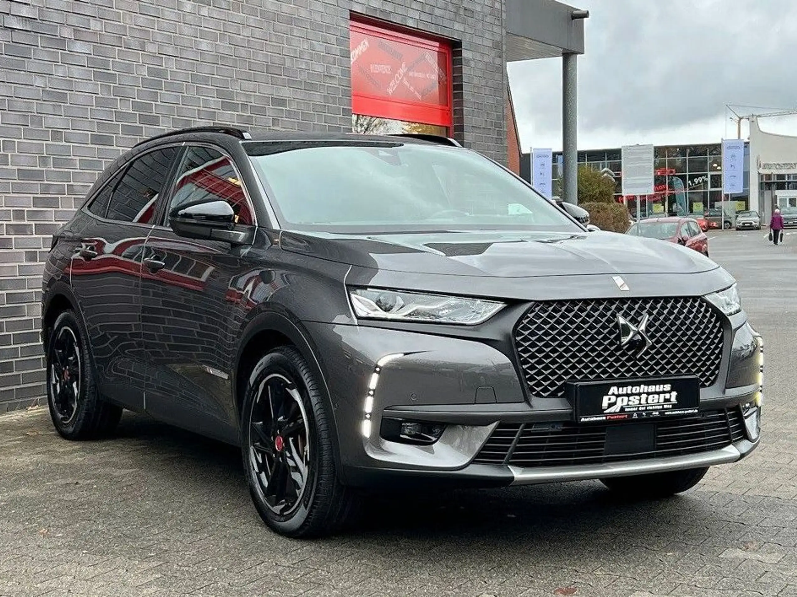 DS Automobiles - DS 7 Crossback