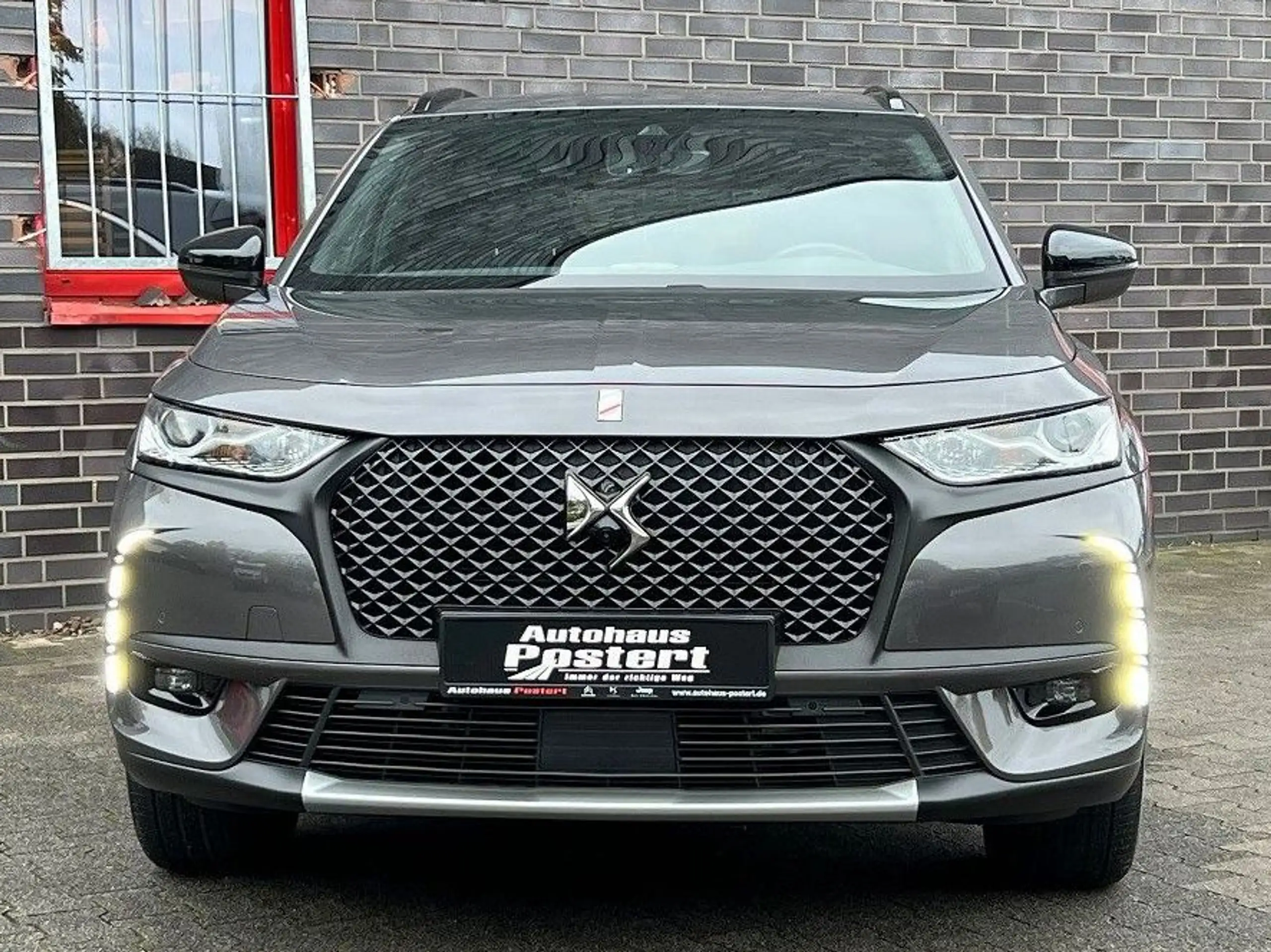 DS Automobiles - DS 7 Crossback