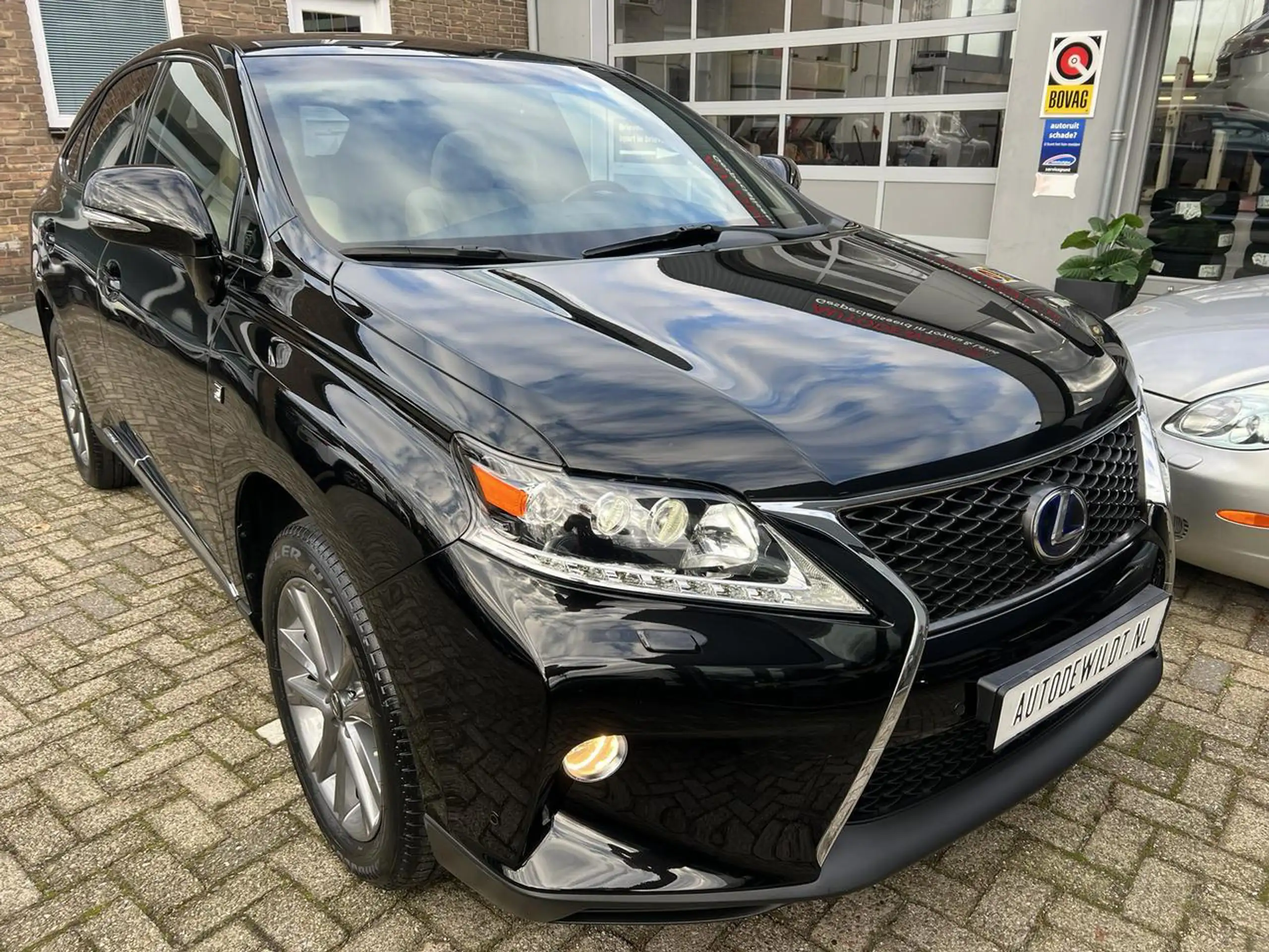 Lexus - RX 450h