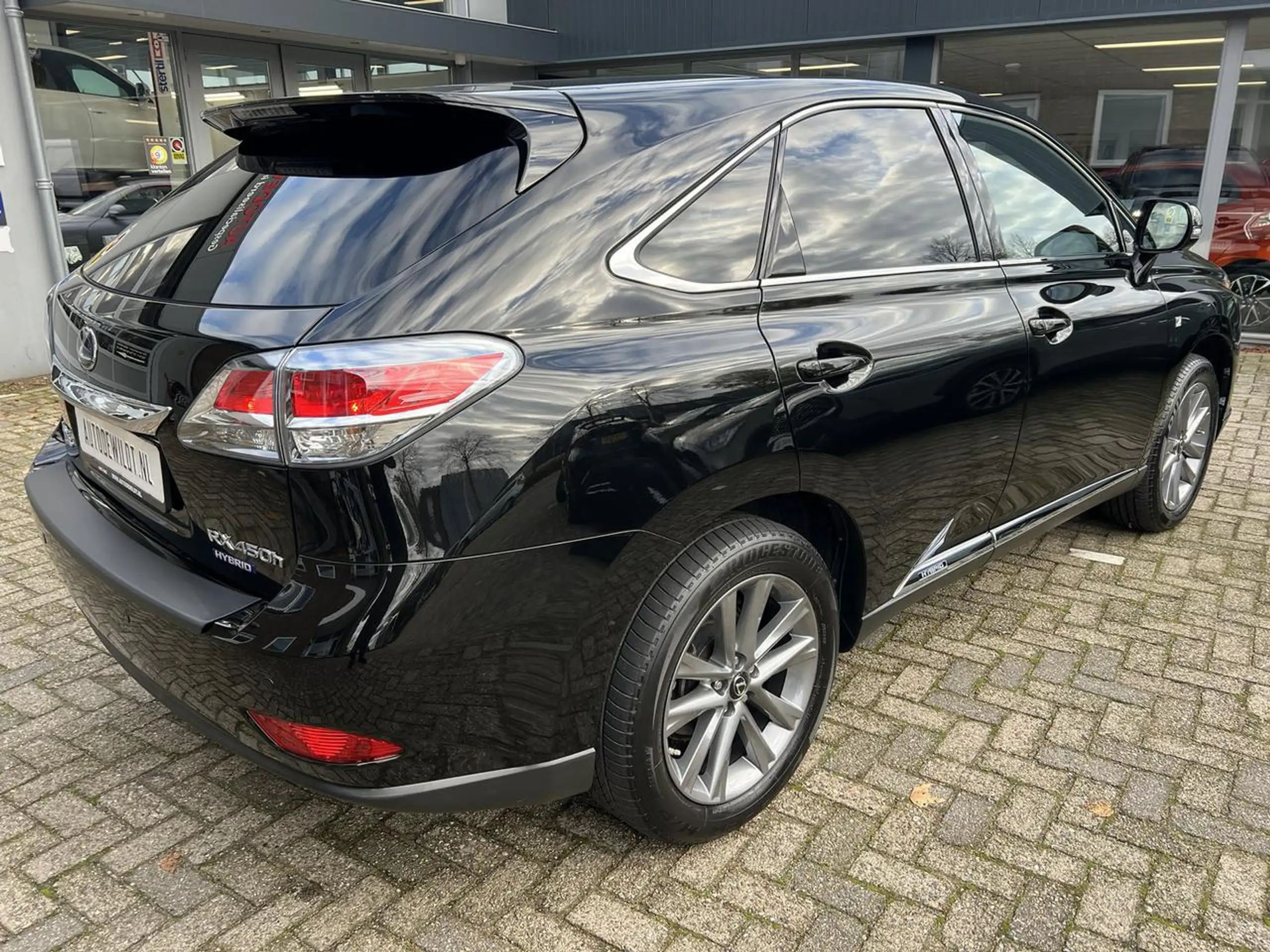 Lexus - RX 450h