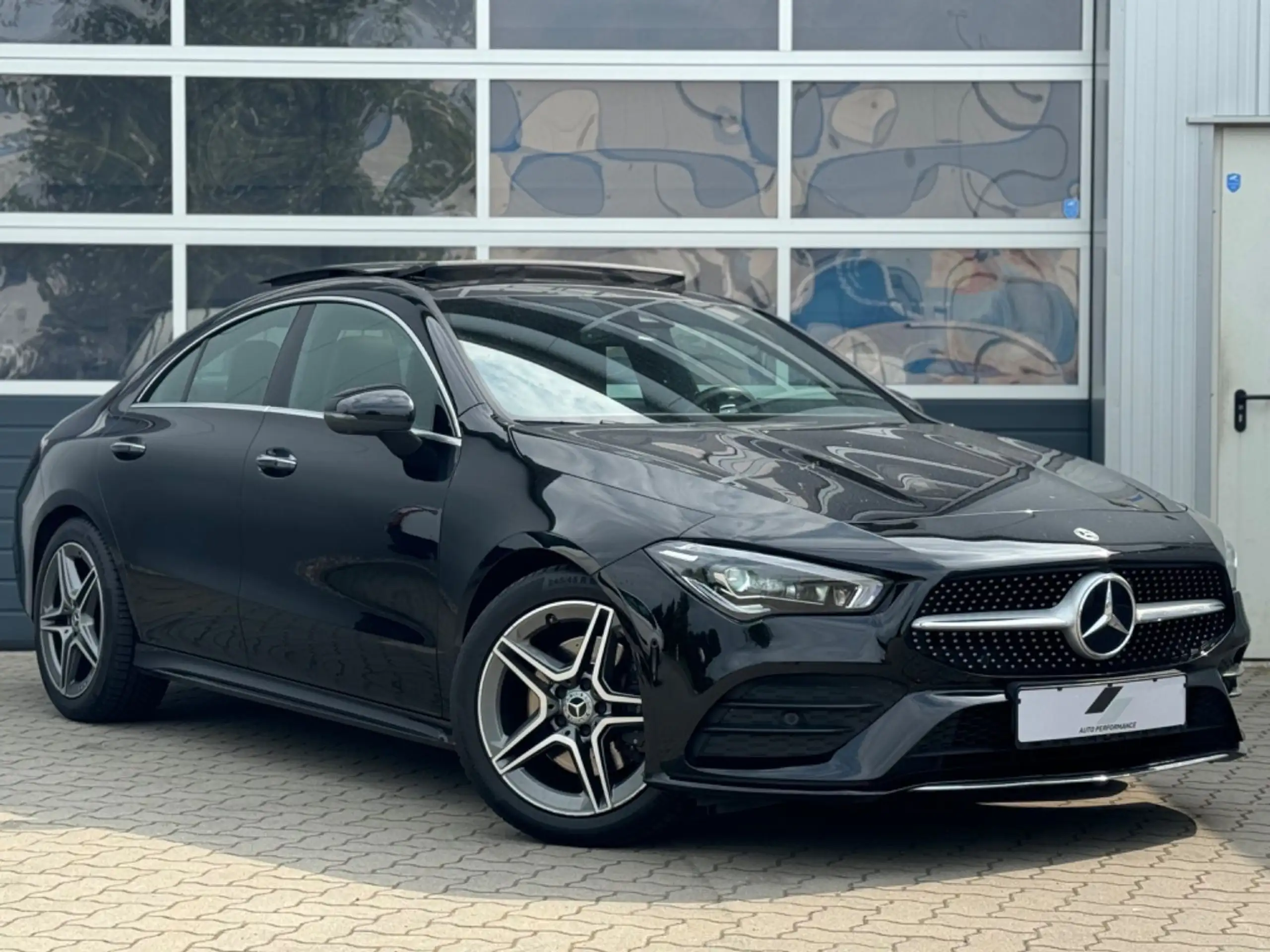 Mercedes-Benz - CLA 220