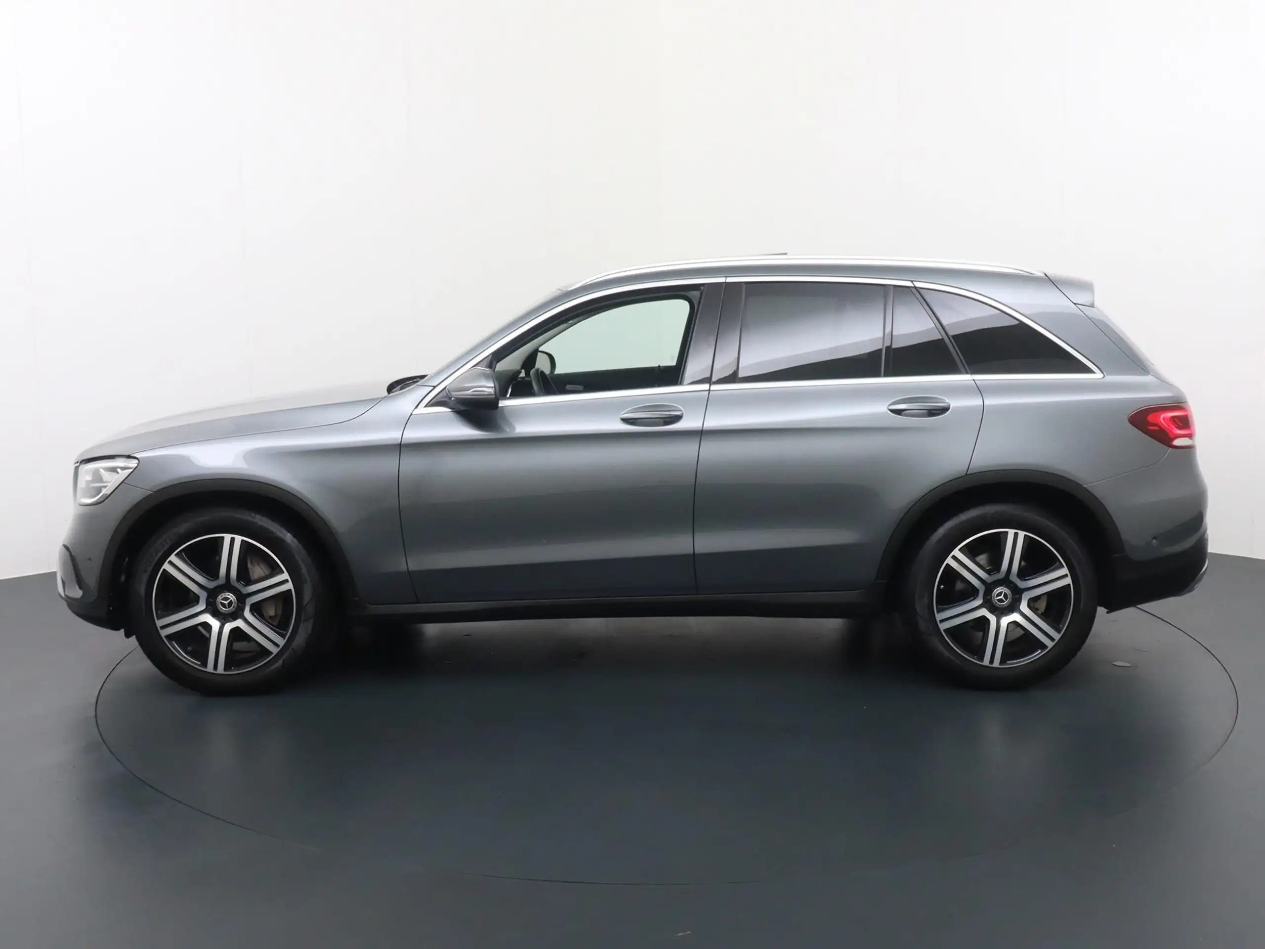 Mercedes-Benz - GLC 200