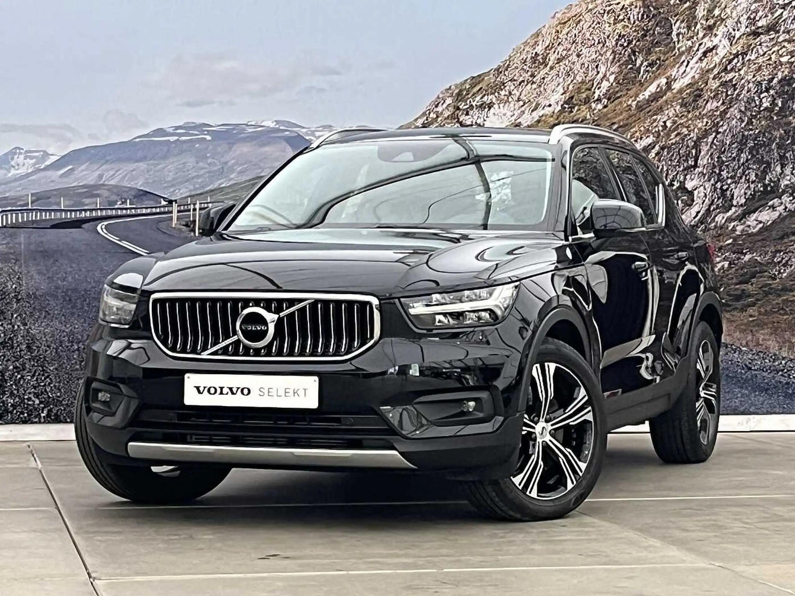 Volvo - XC40