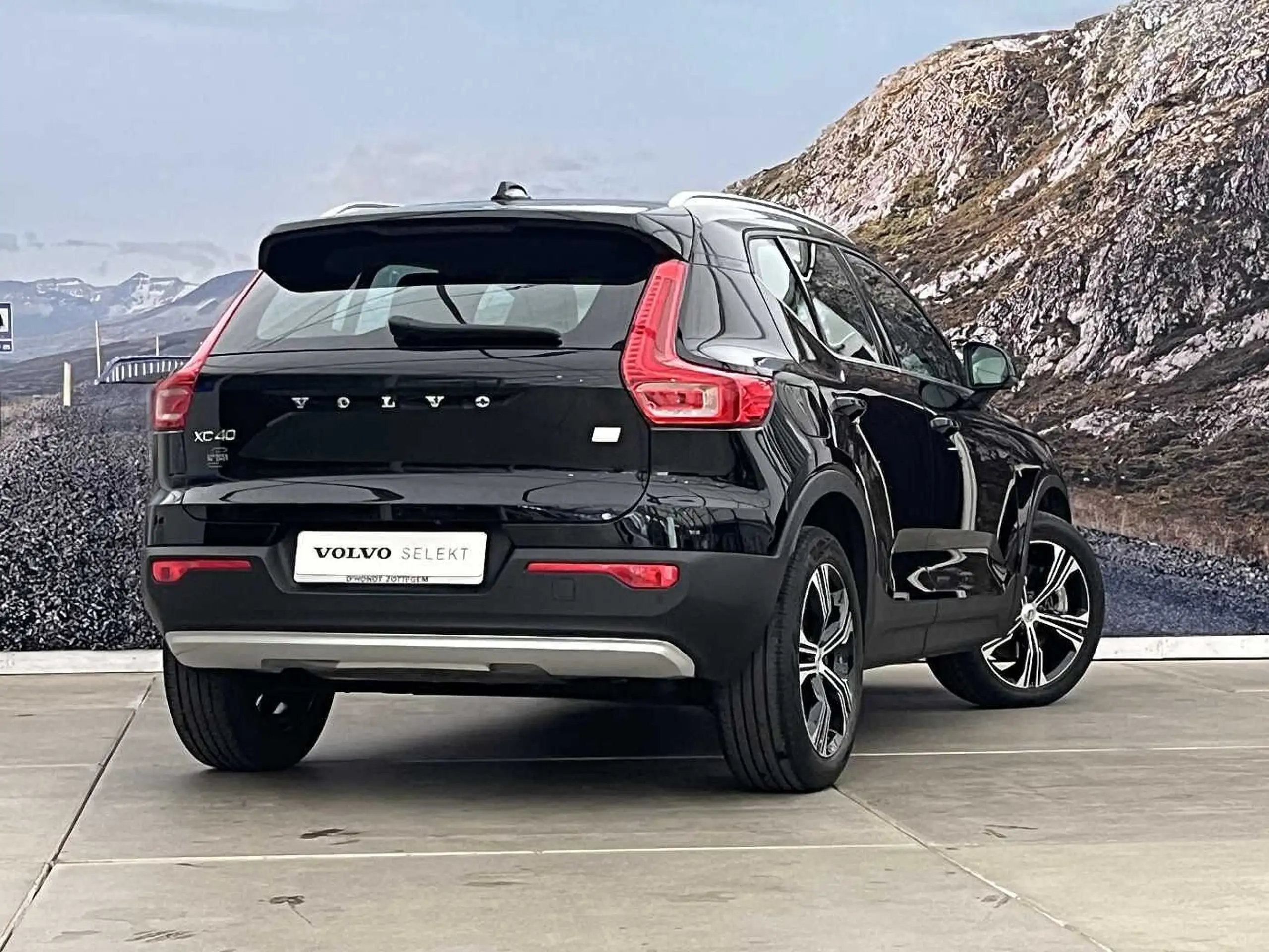 Volvo - XC40