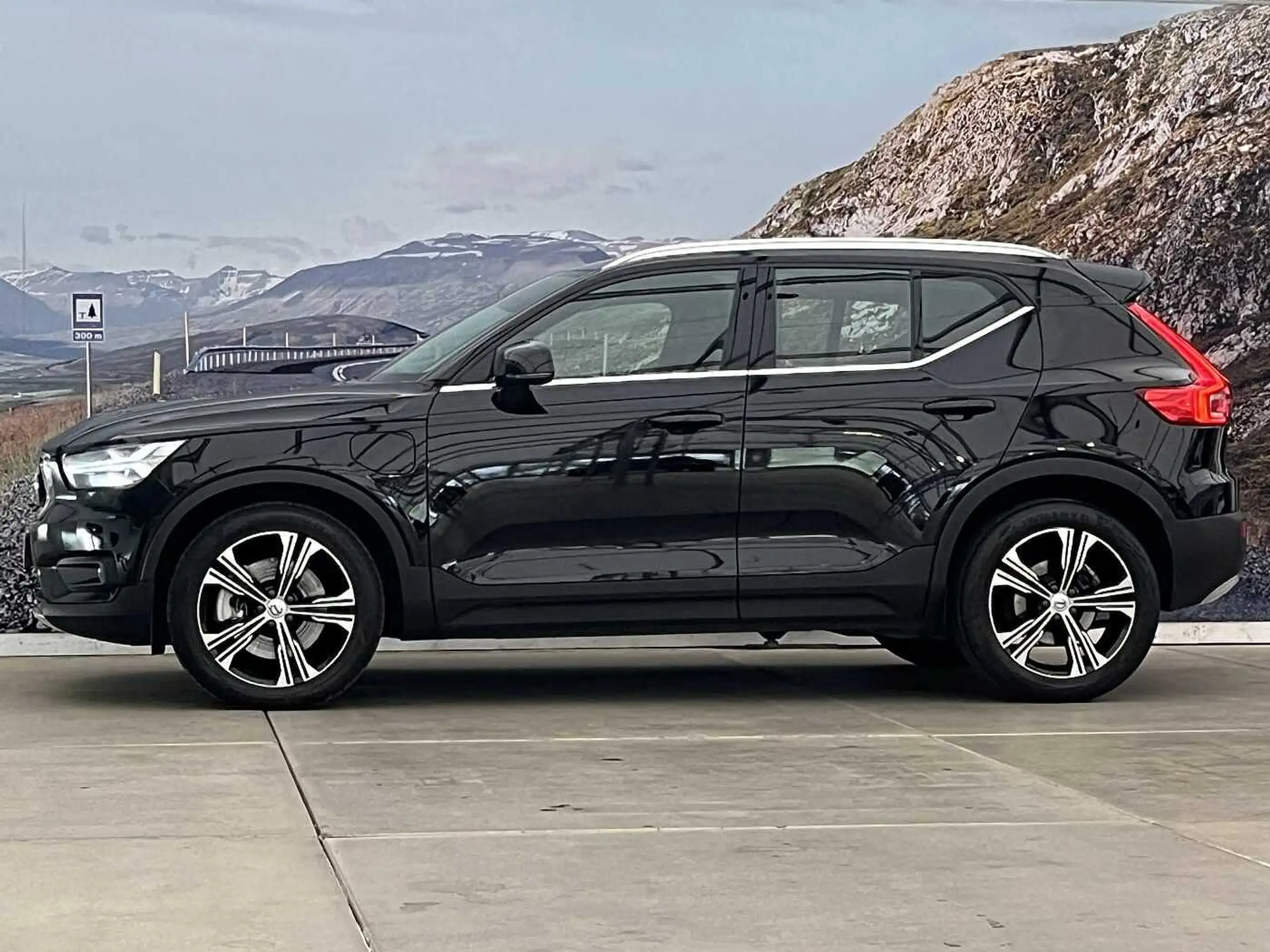 Volvo - XC40