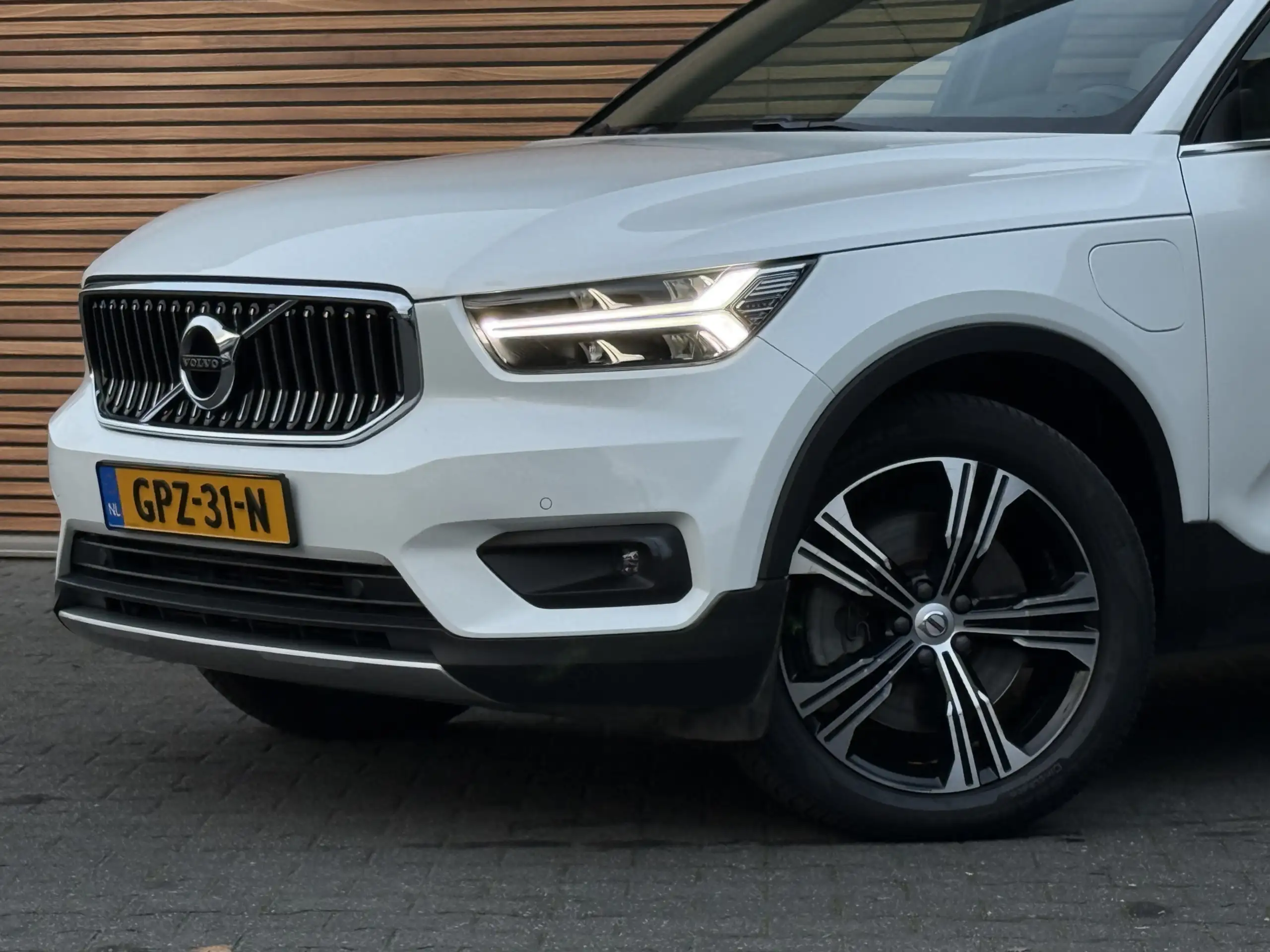 Volvo - XC40