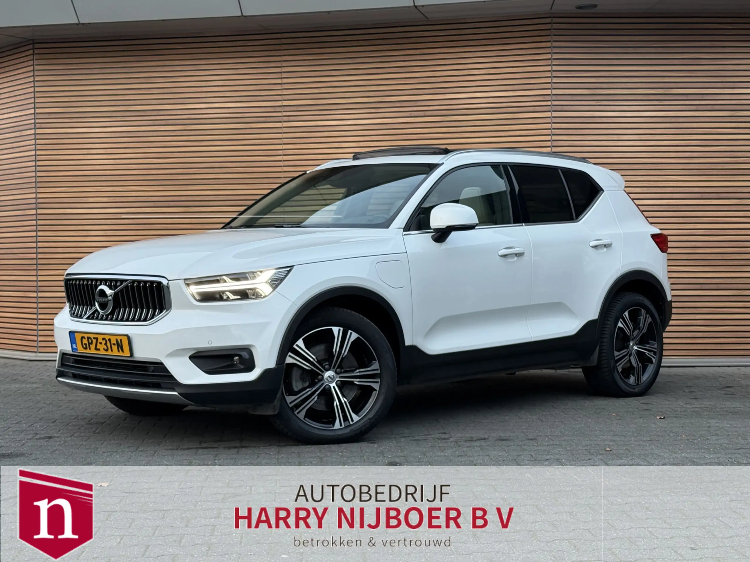 Volvo - XC40