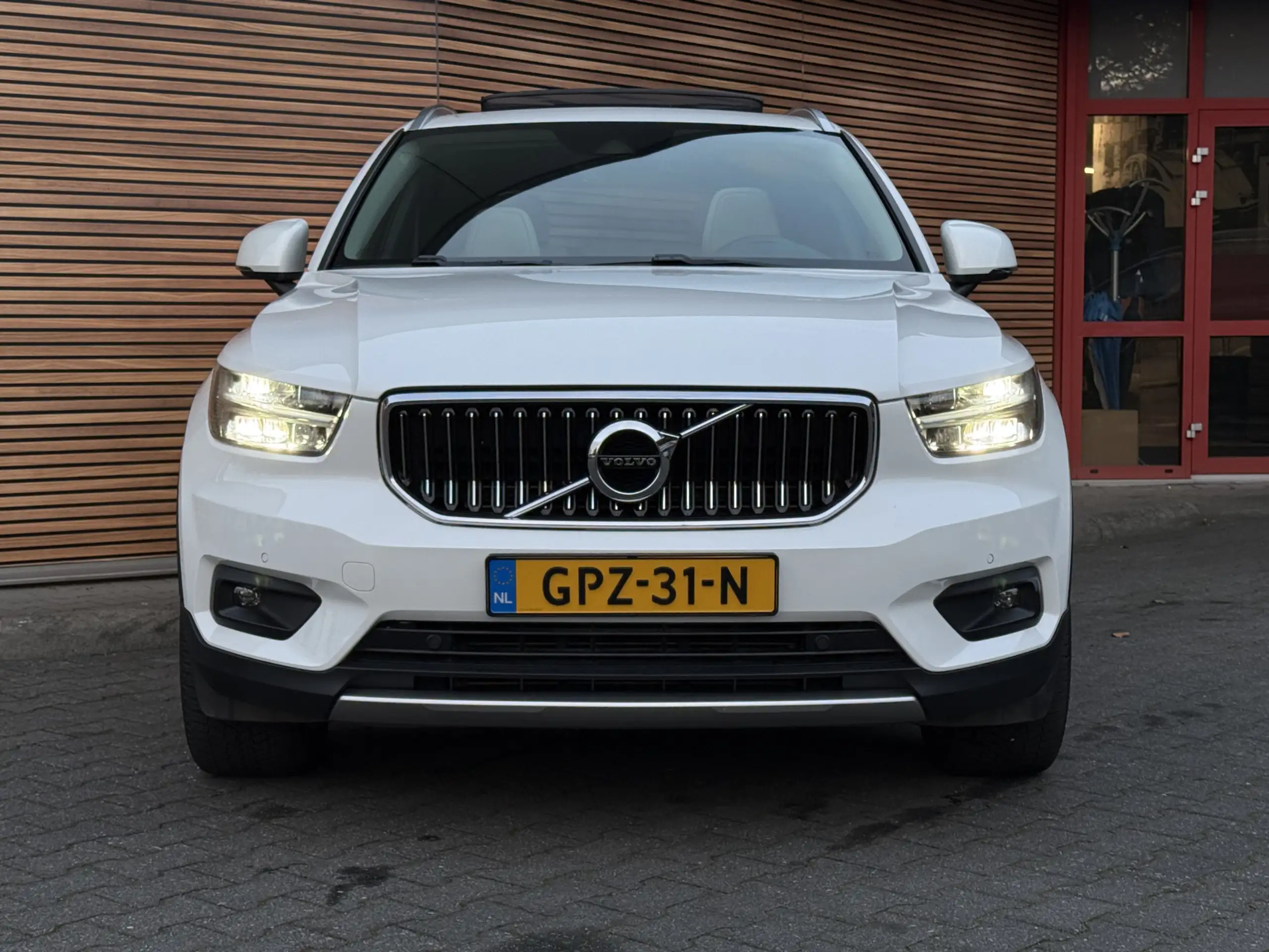 Volvo - XC40