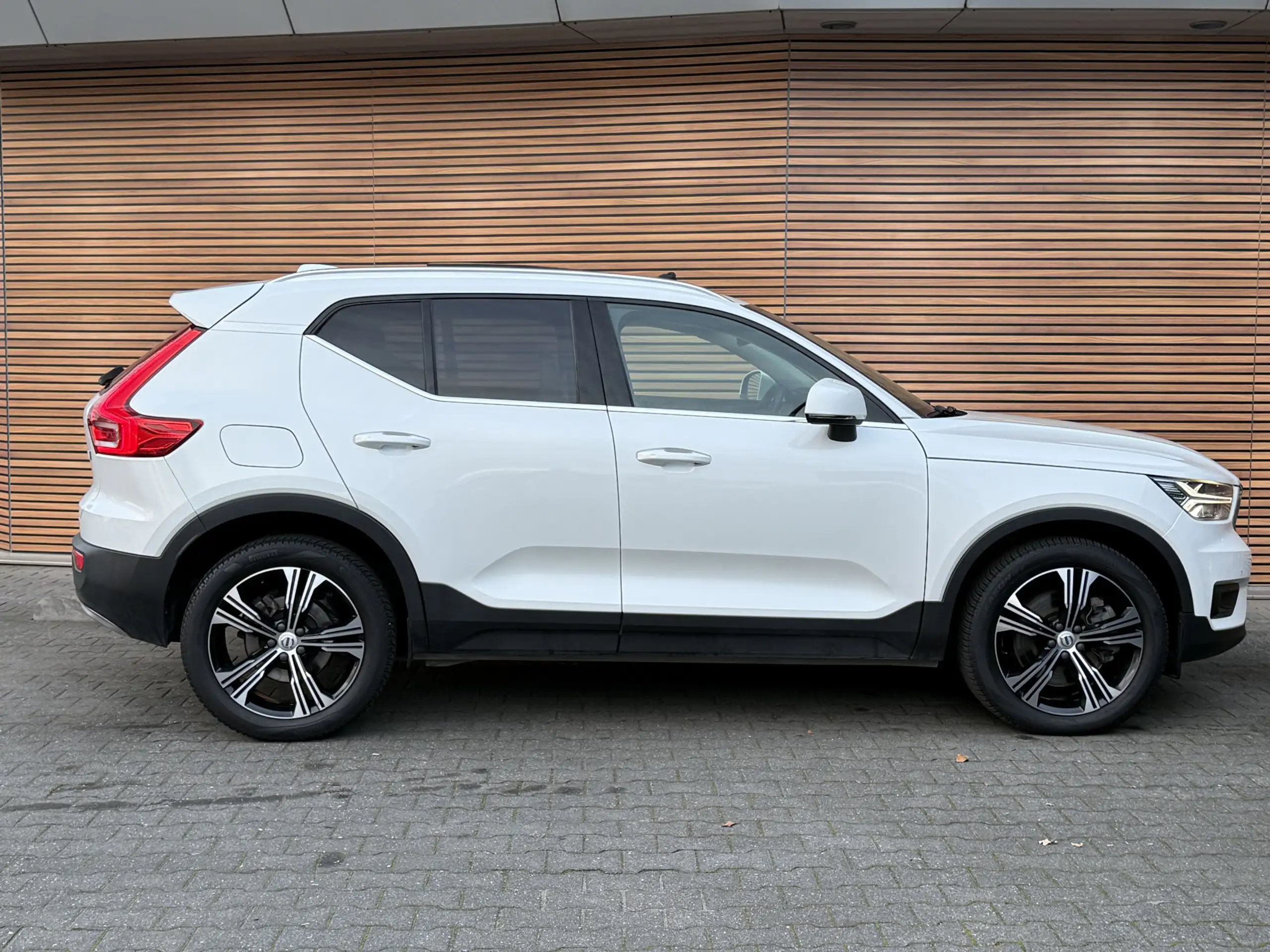 Volvo - XC40