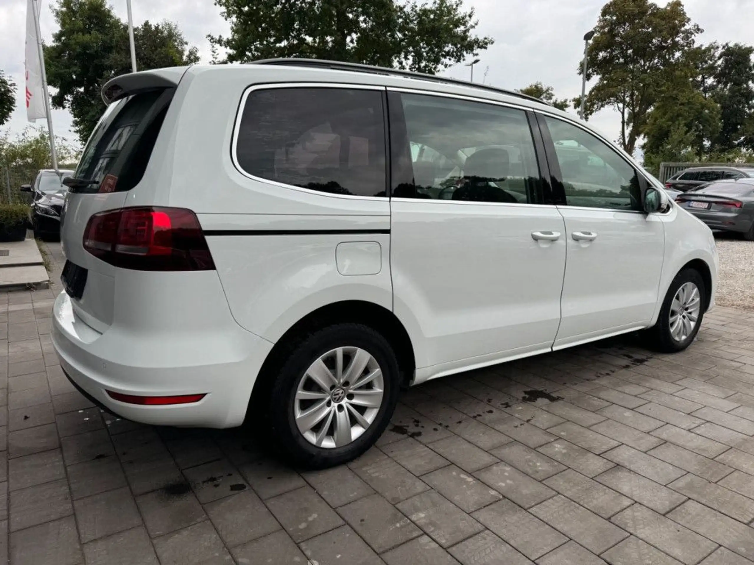 Volkswagen - Sharan