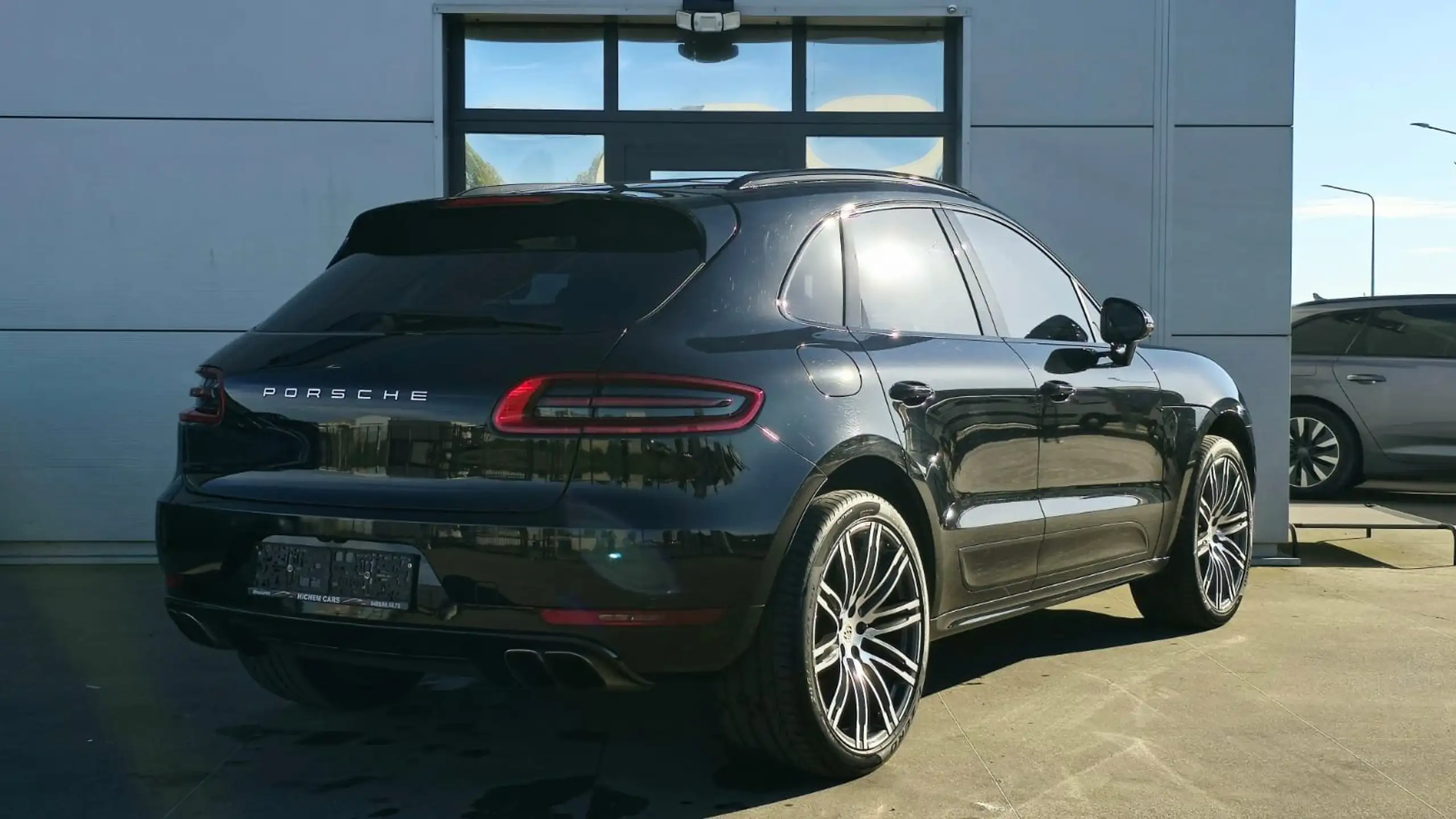 Porsche - Macan