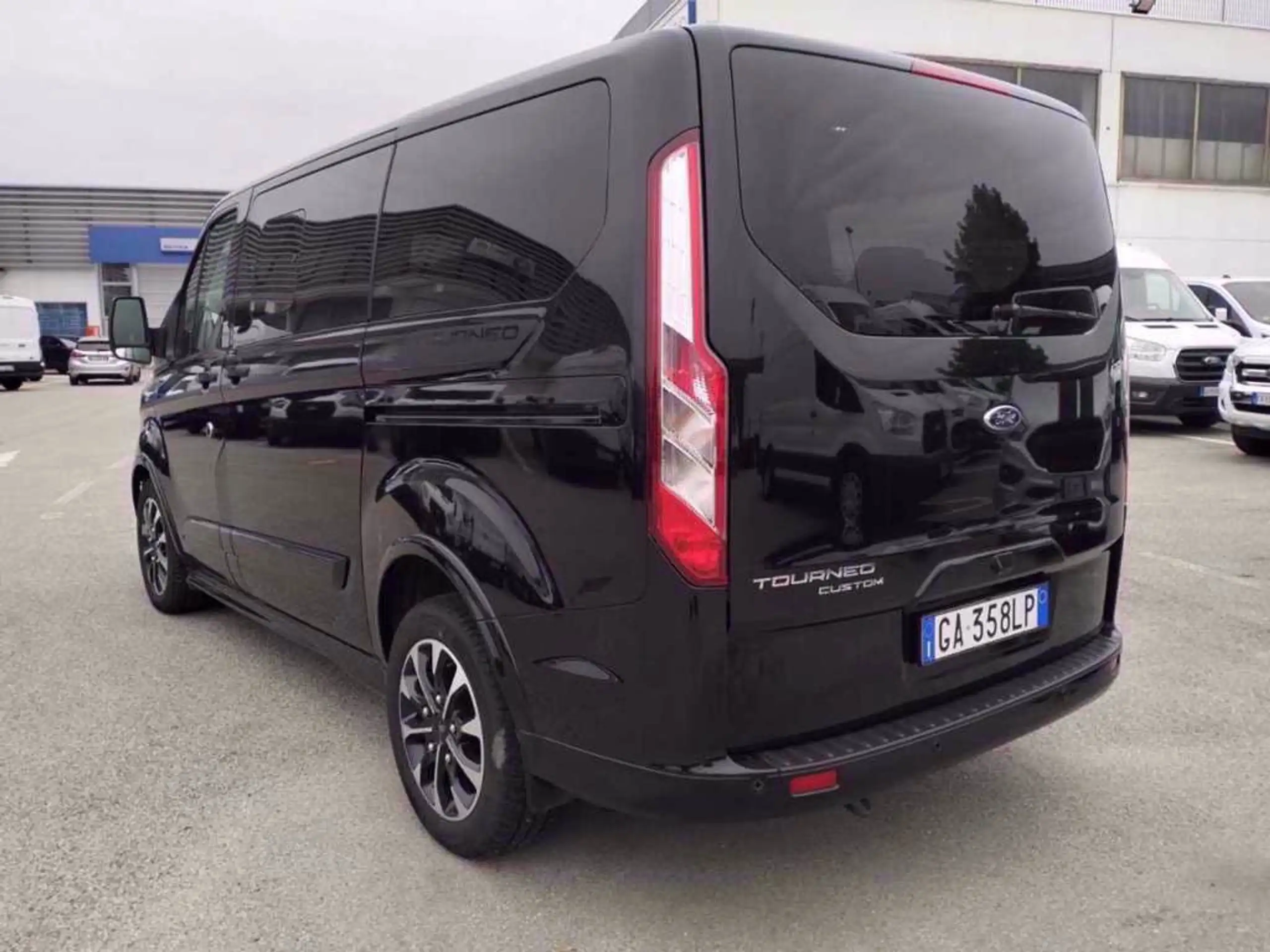 Ford - Tourneo Custom