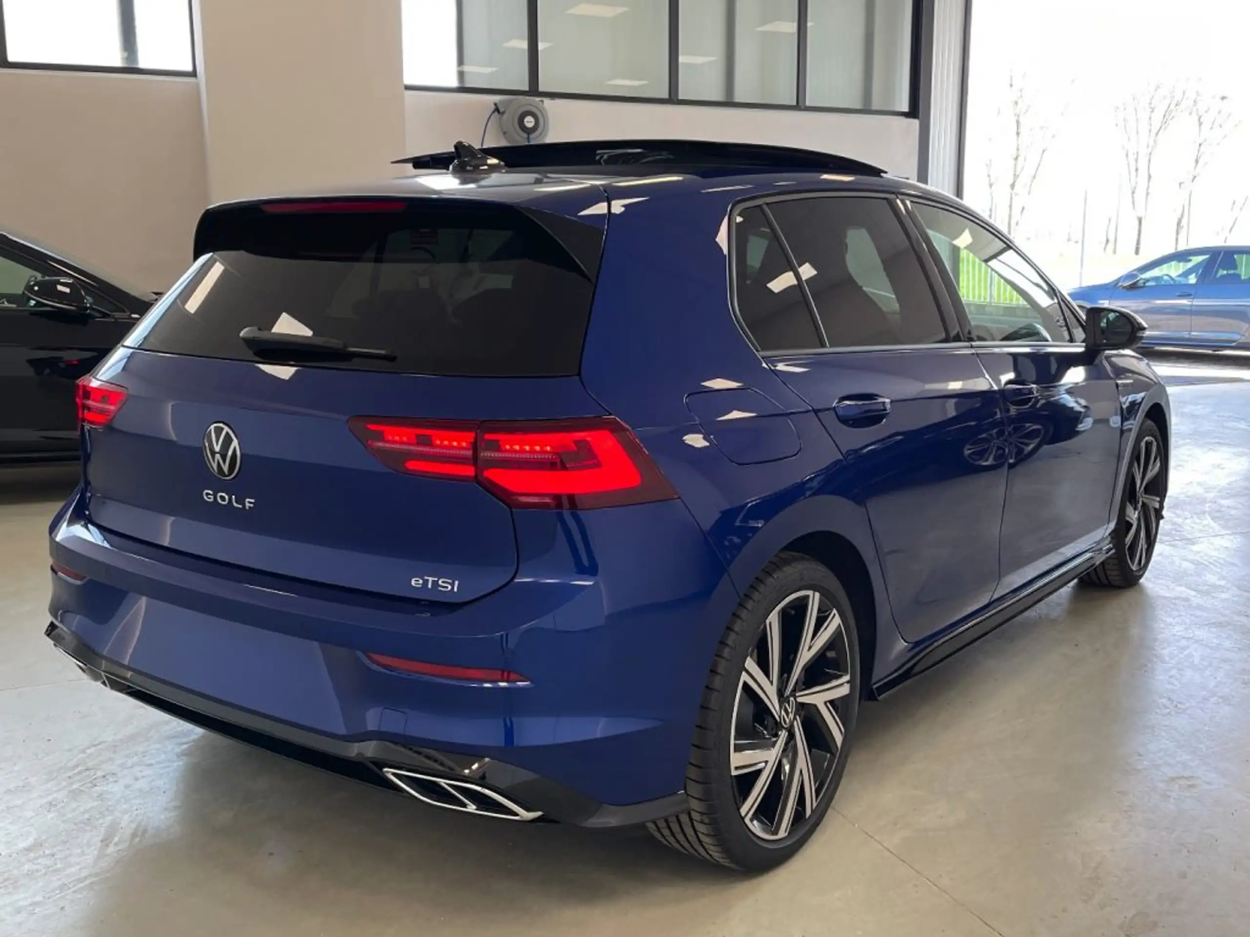 Volkswagen - Golf