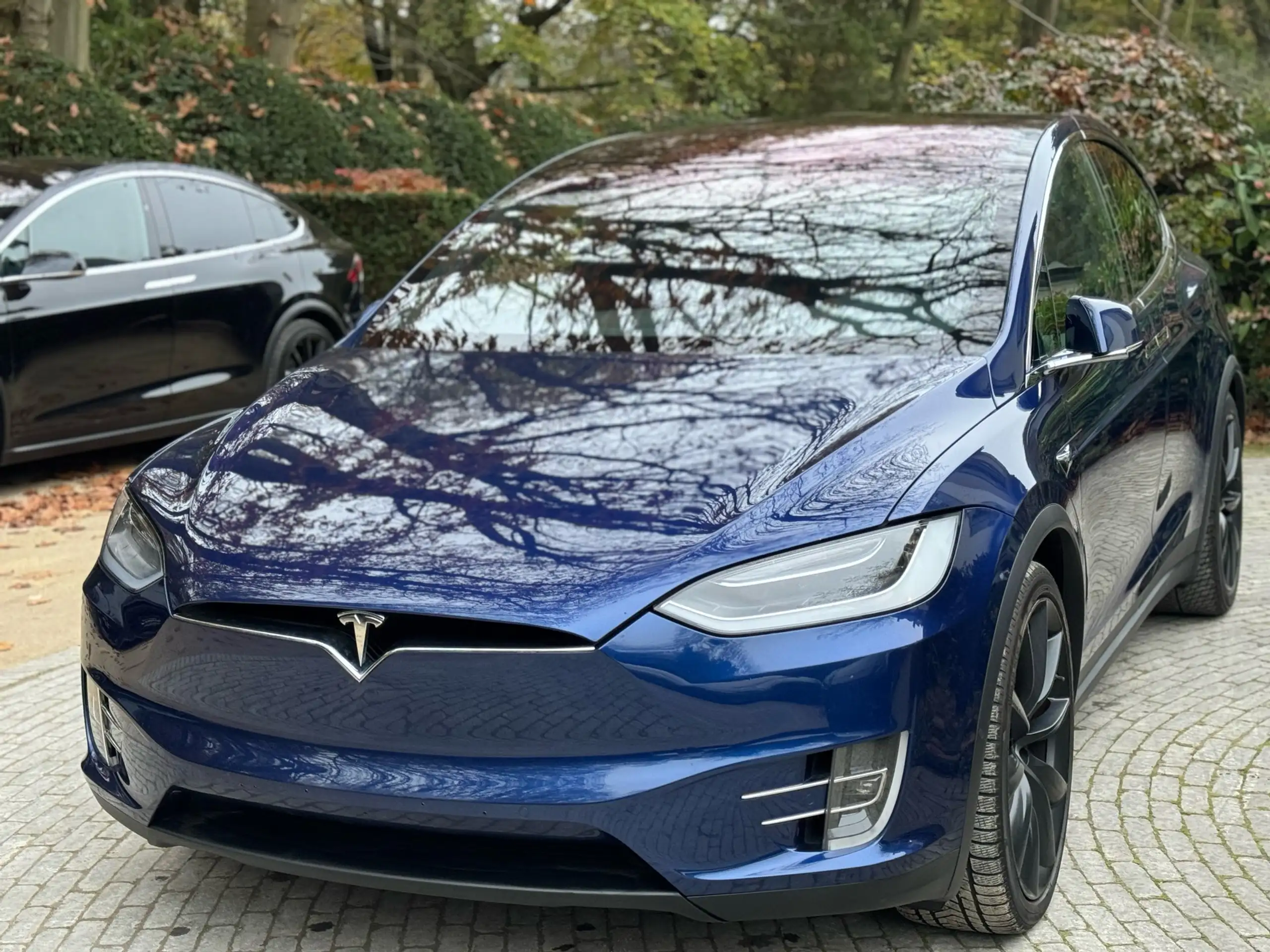 Tesla - Model X