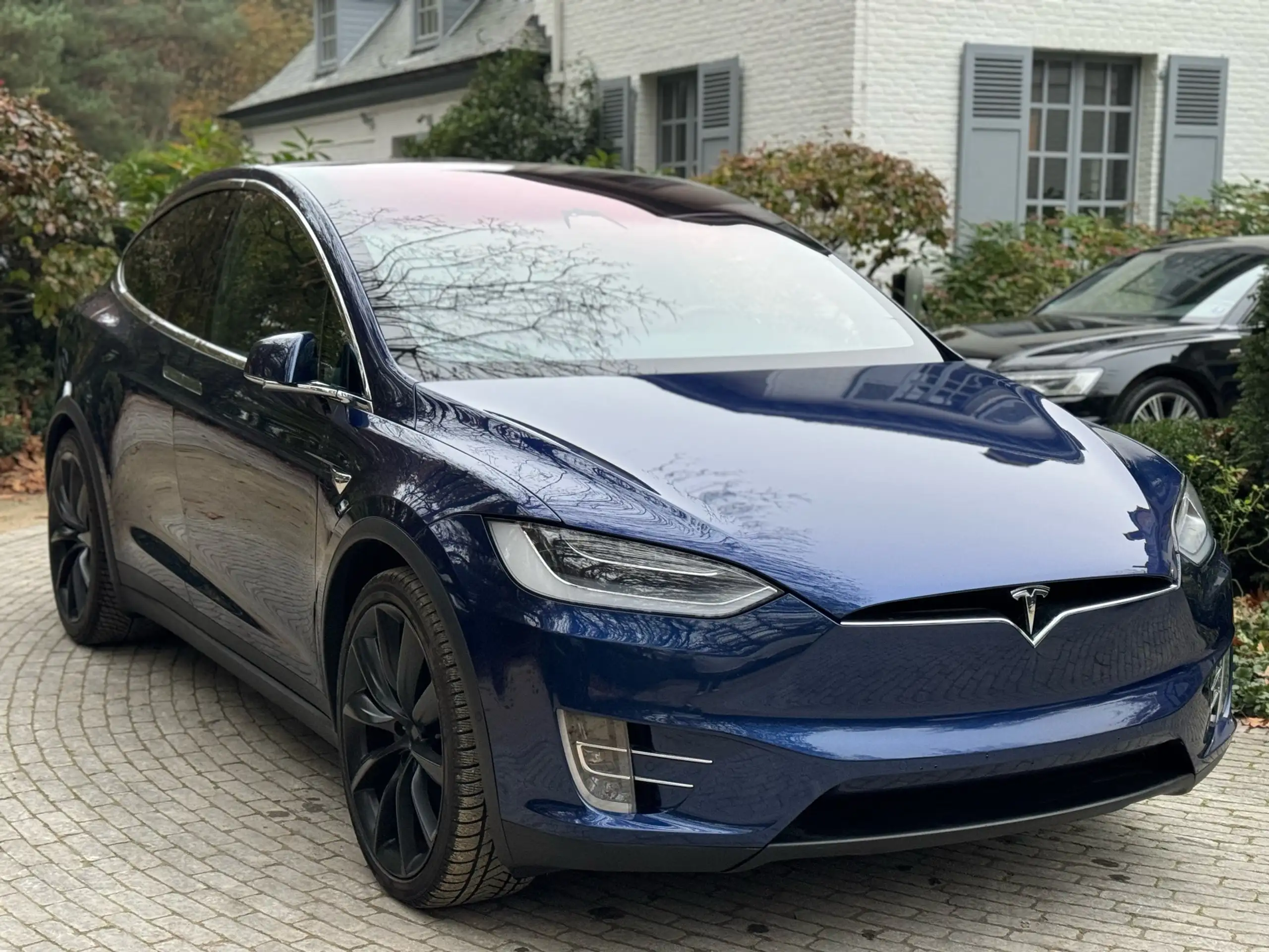 Tesla - Model X