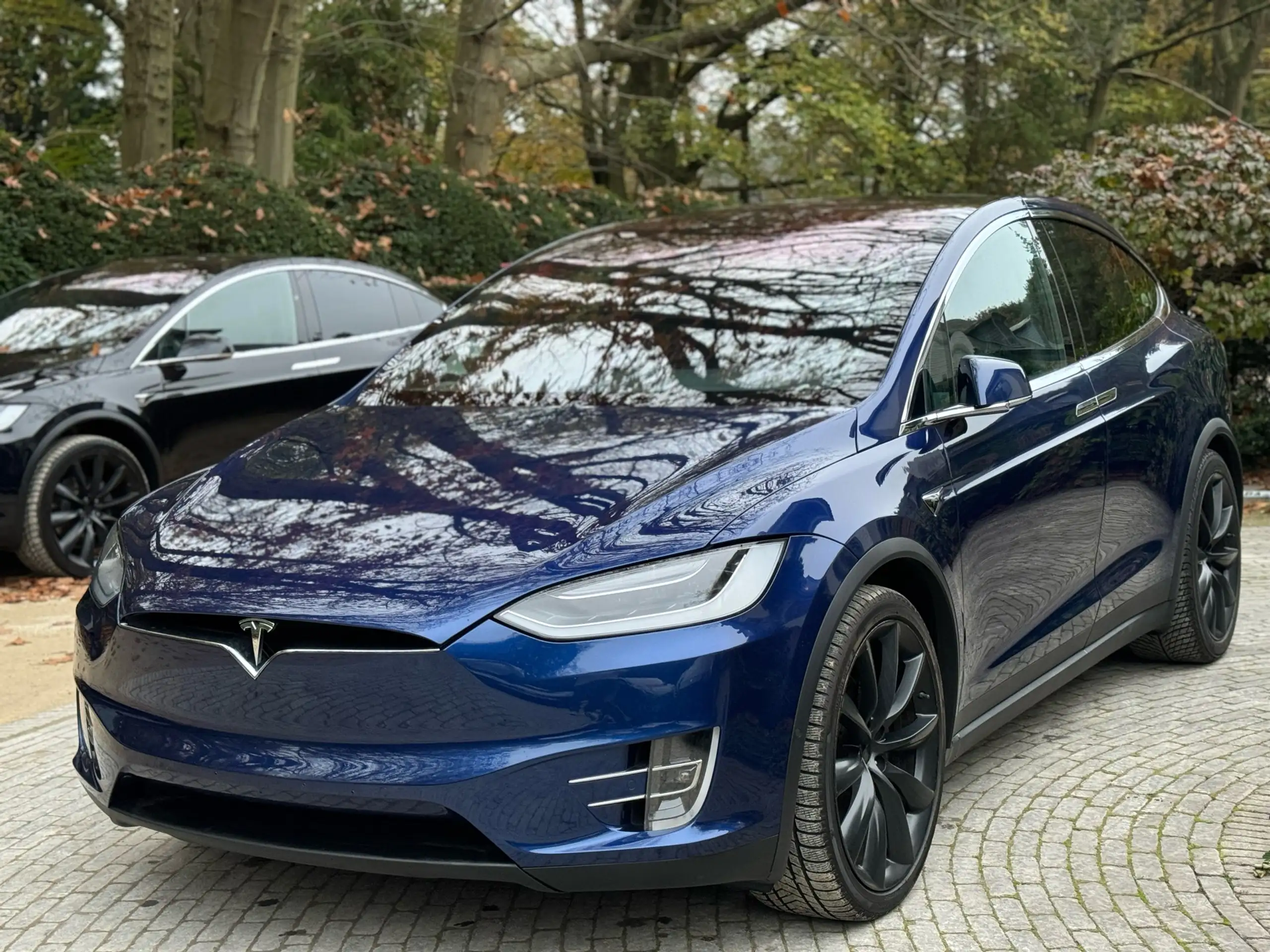 Tesla - Model X