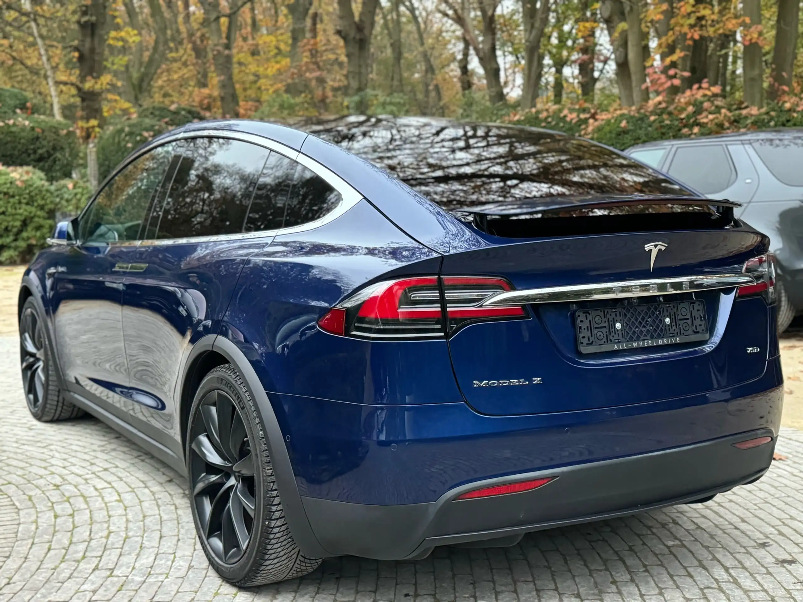 Tesla - Model X