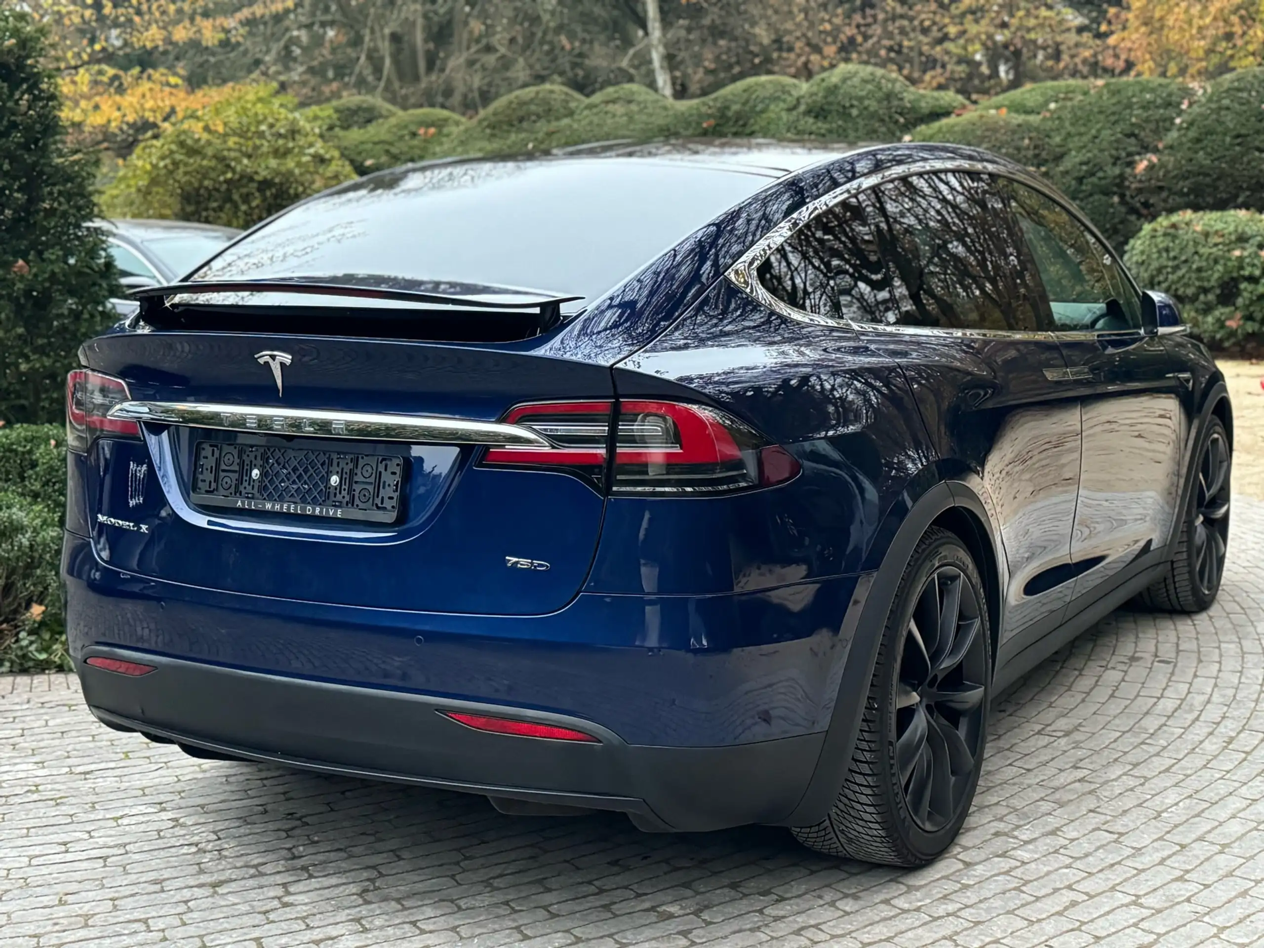 Tesla - Model X