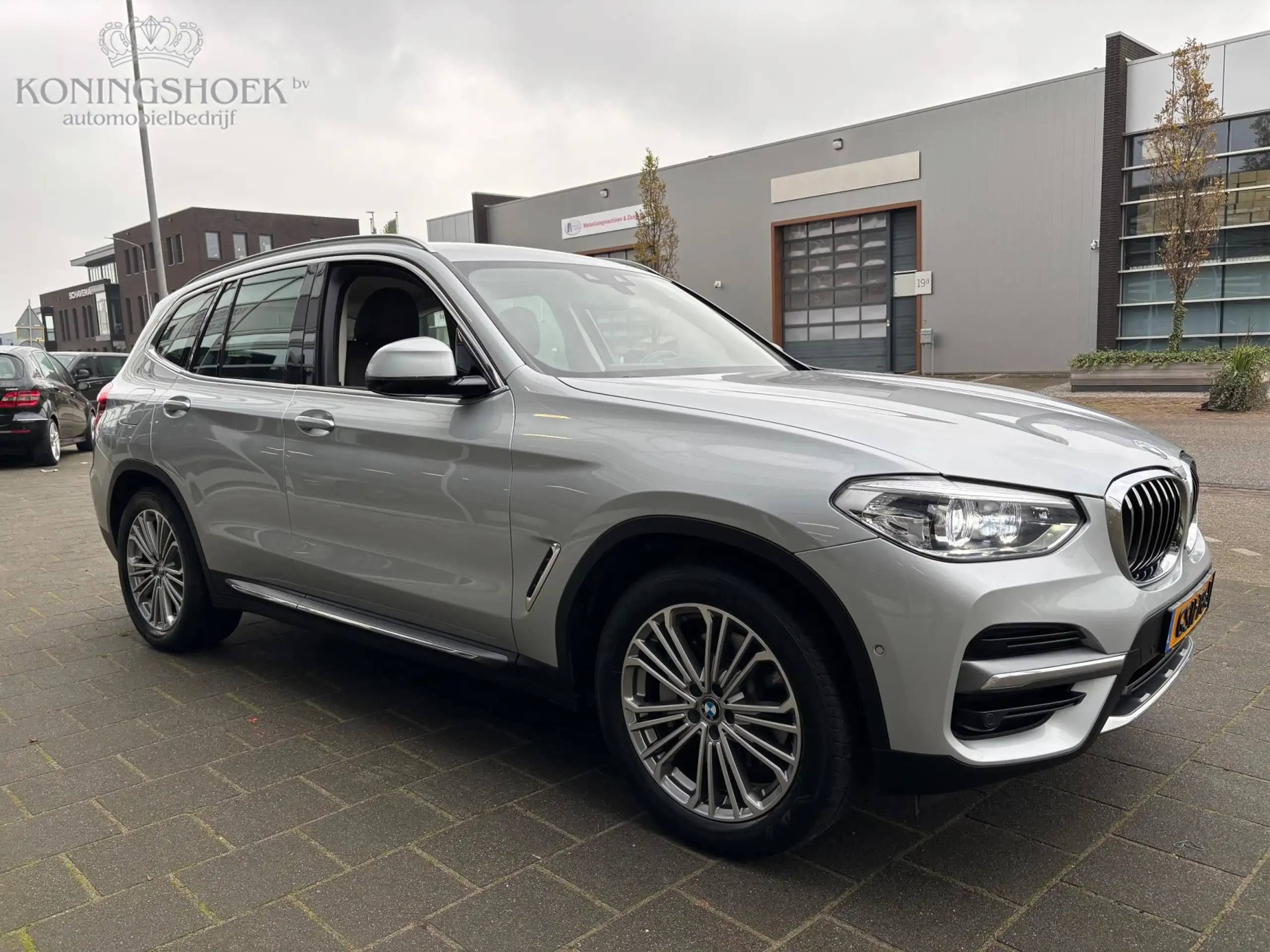 BMW - X3