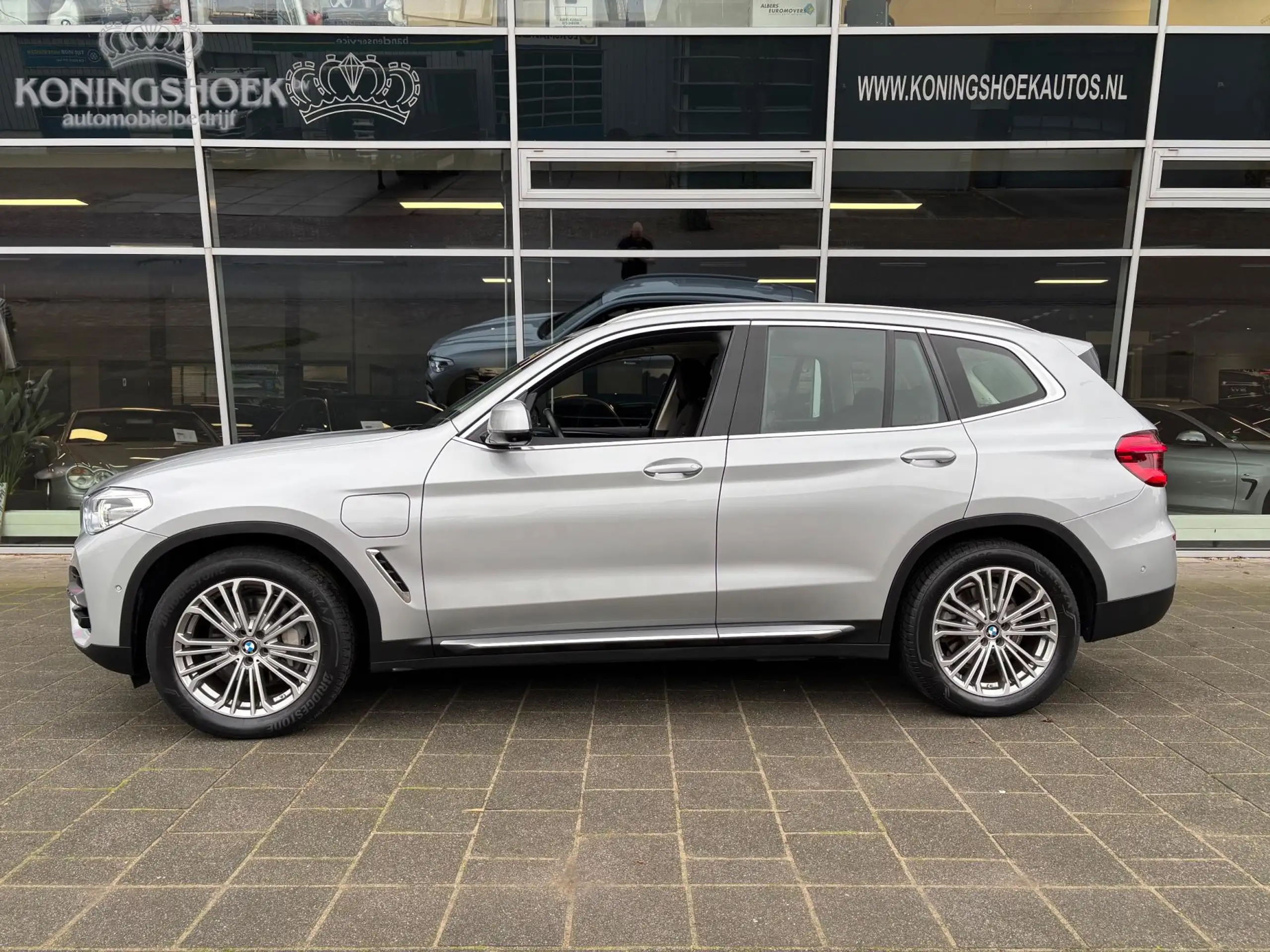 BMW - X3