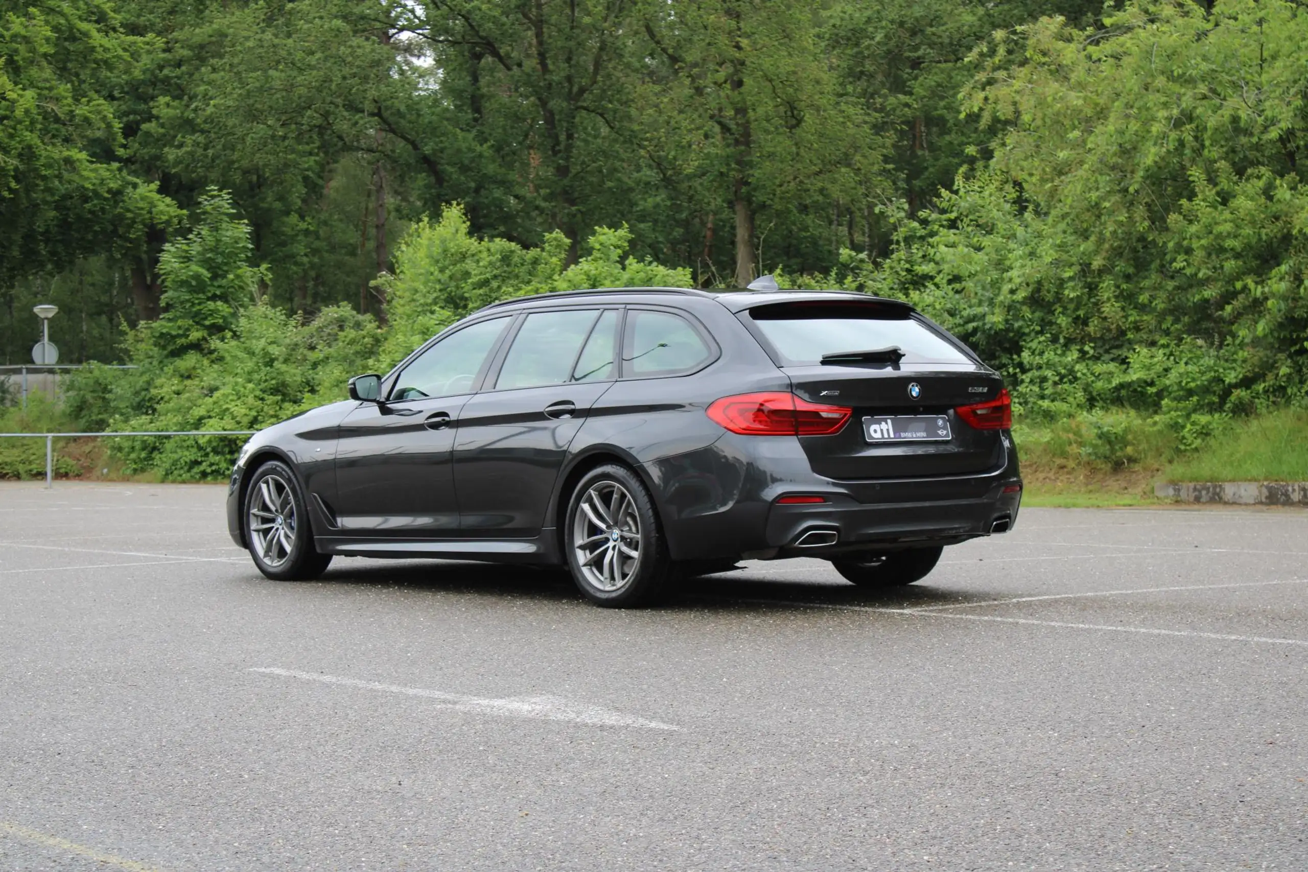 BMW - 530