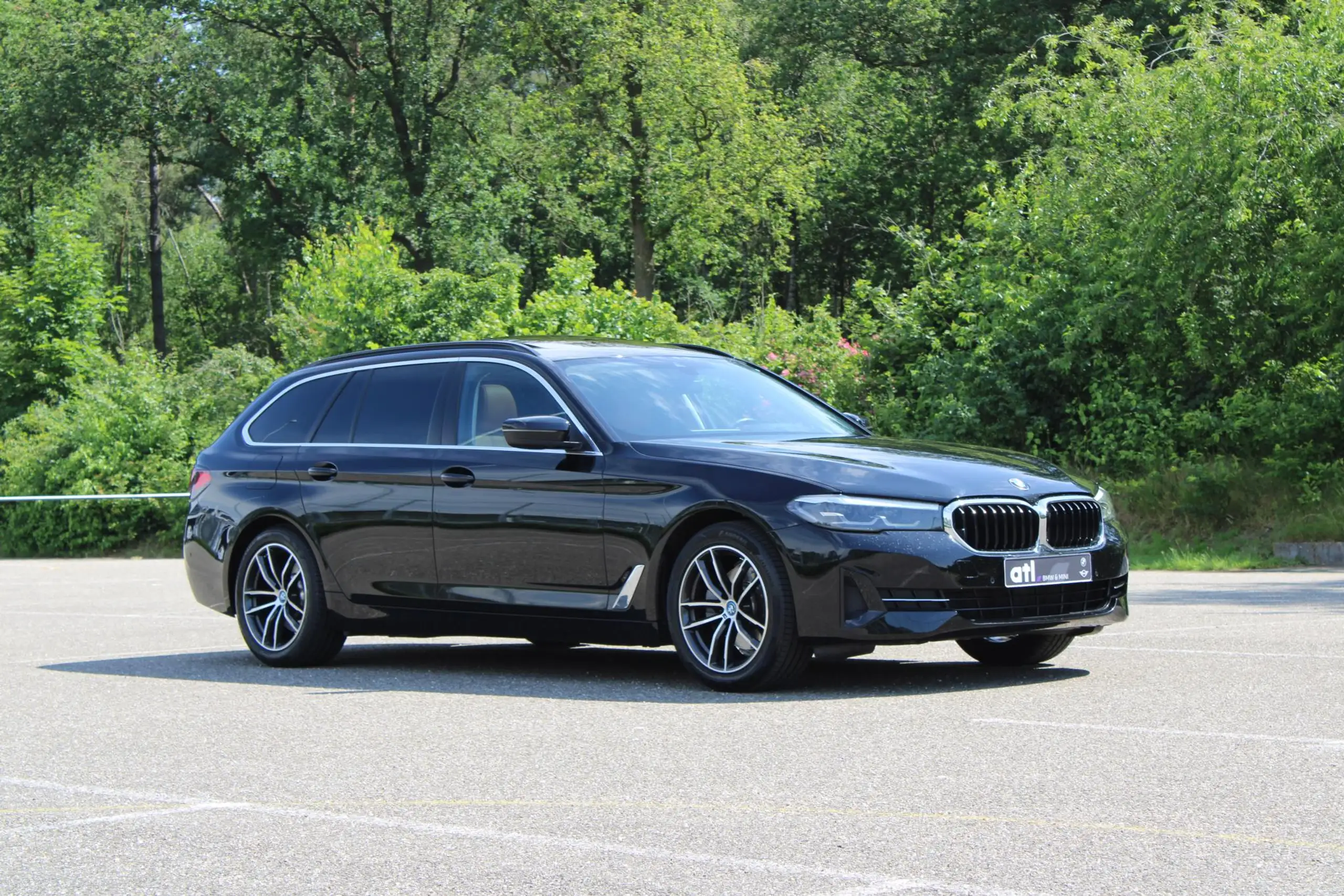 BMW - 520