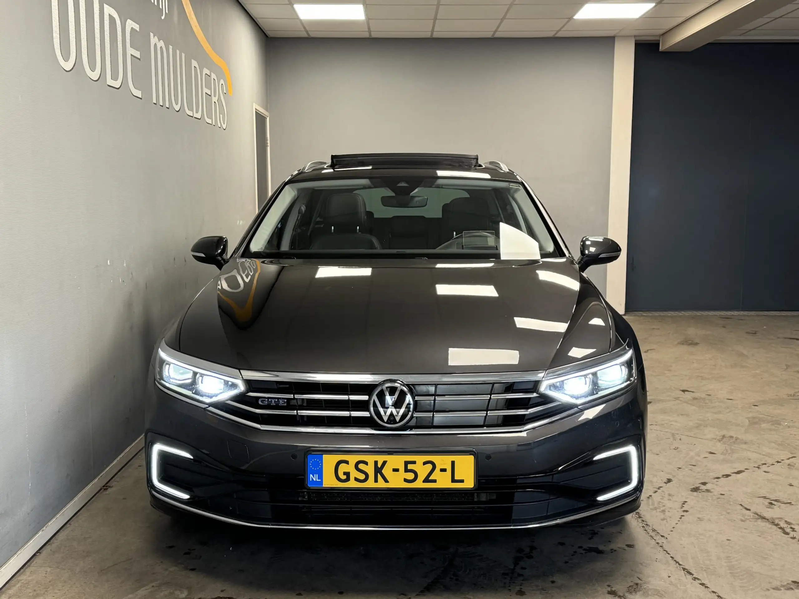 Volkswagen - Passat Variant