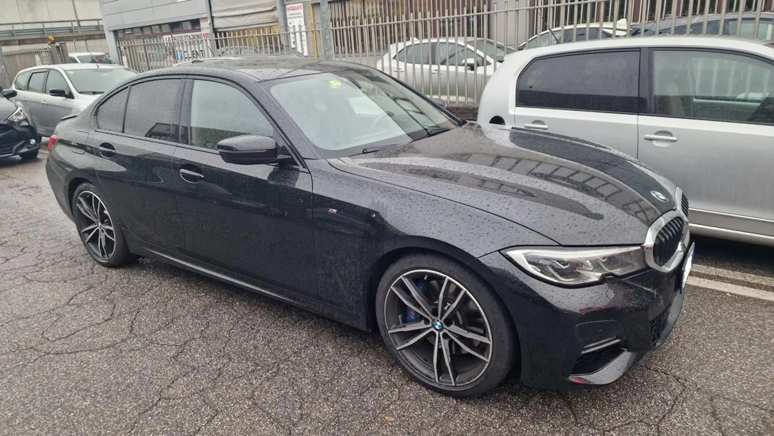 BMW 330 2019